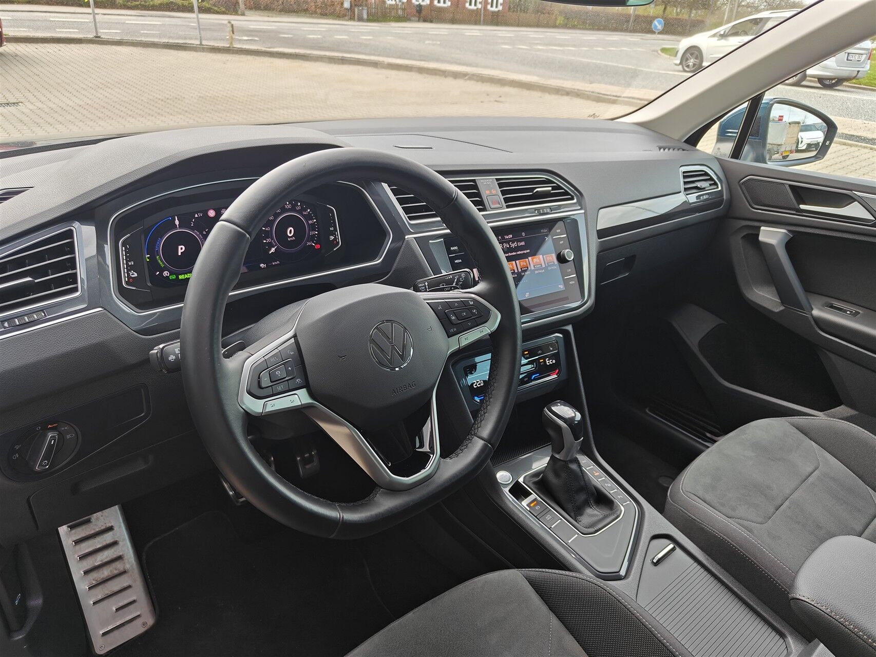 Billede af VW Tiguan 1,4 TSI eHybrid Elegance DSG 245HK 5d 6g Aut.