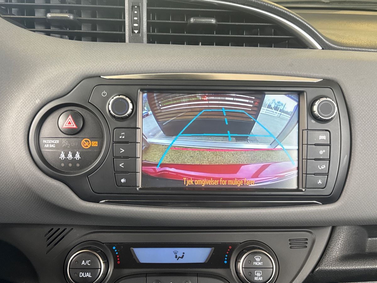 Billede af Toyota Yaris 1,5 Hybrid H2 Safety Sense E-CVT 100HK 5d Trinl. Gear