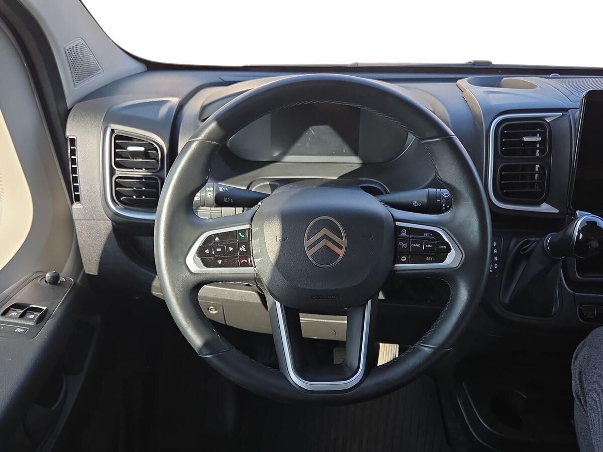 Billede af Citroën Jumper 35 L2H2 2,2 Blue HDi Masterline EAT8 140HK Van 8g Aut.