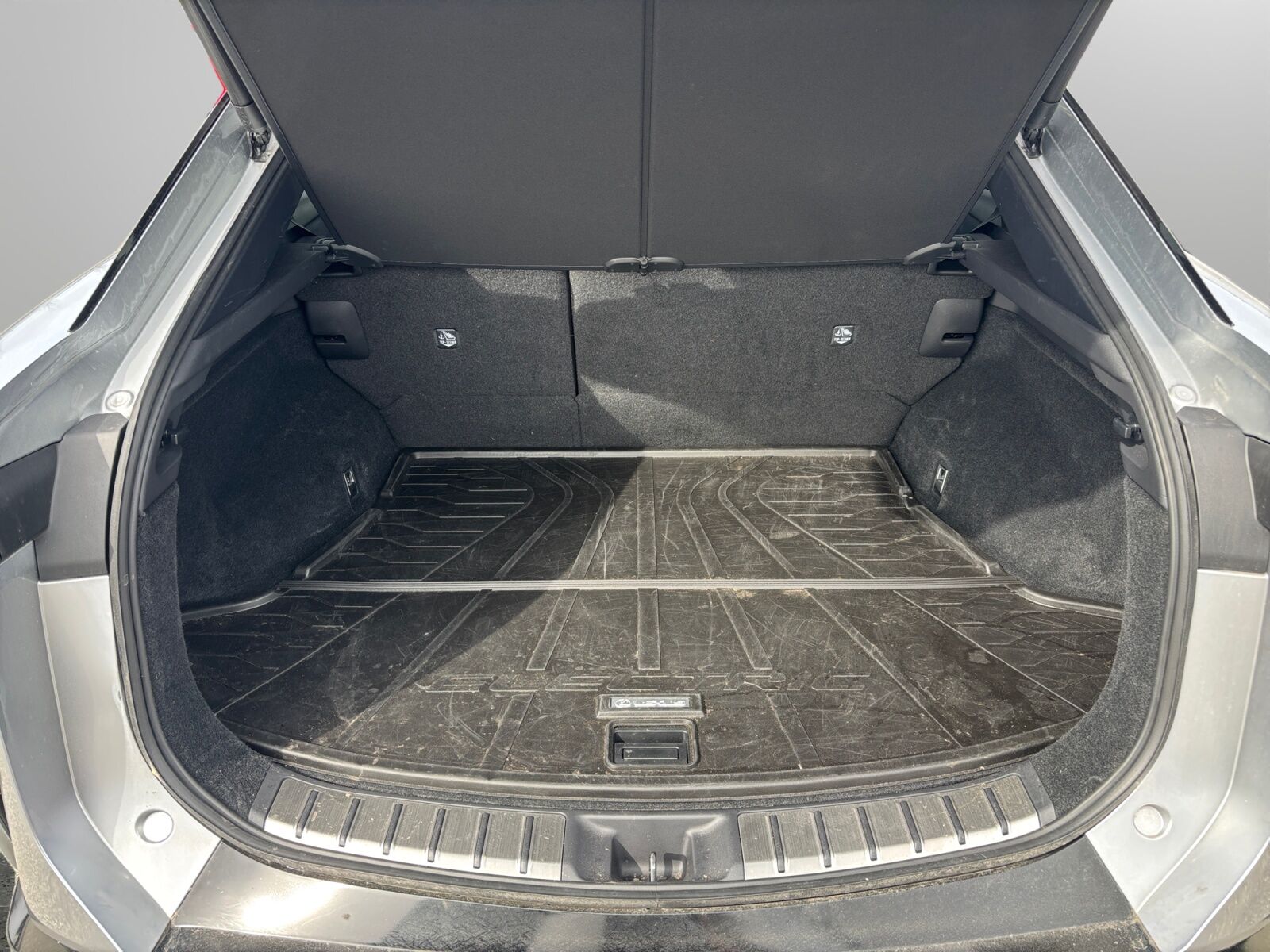 Billede af Lexus RZ 300e EL Luxury 204HK 4d Aut.