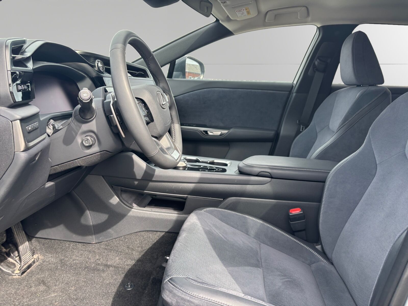 Billede af Lexus RZ 300e EL Luxury 204HK 4d Aut.