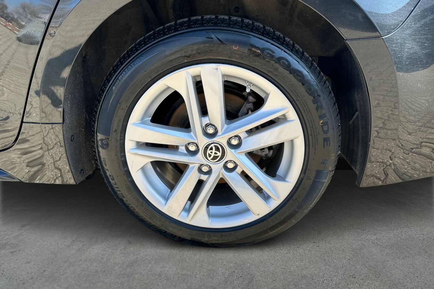 Billede af Toyota Corolla Touring Sports 1,8 Hybrid Active E-CVT 122HK Stc Trinl. Gear