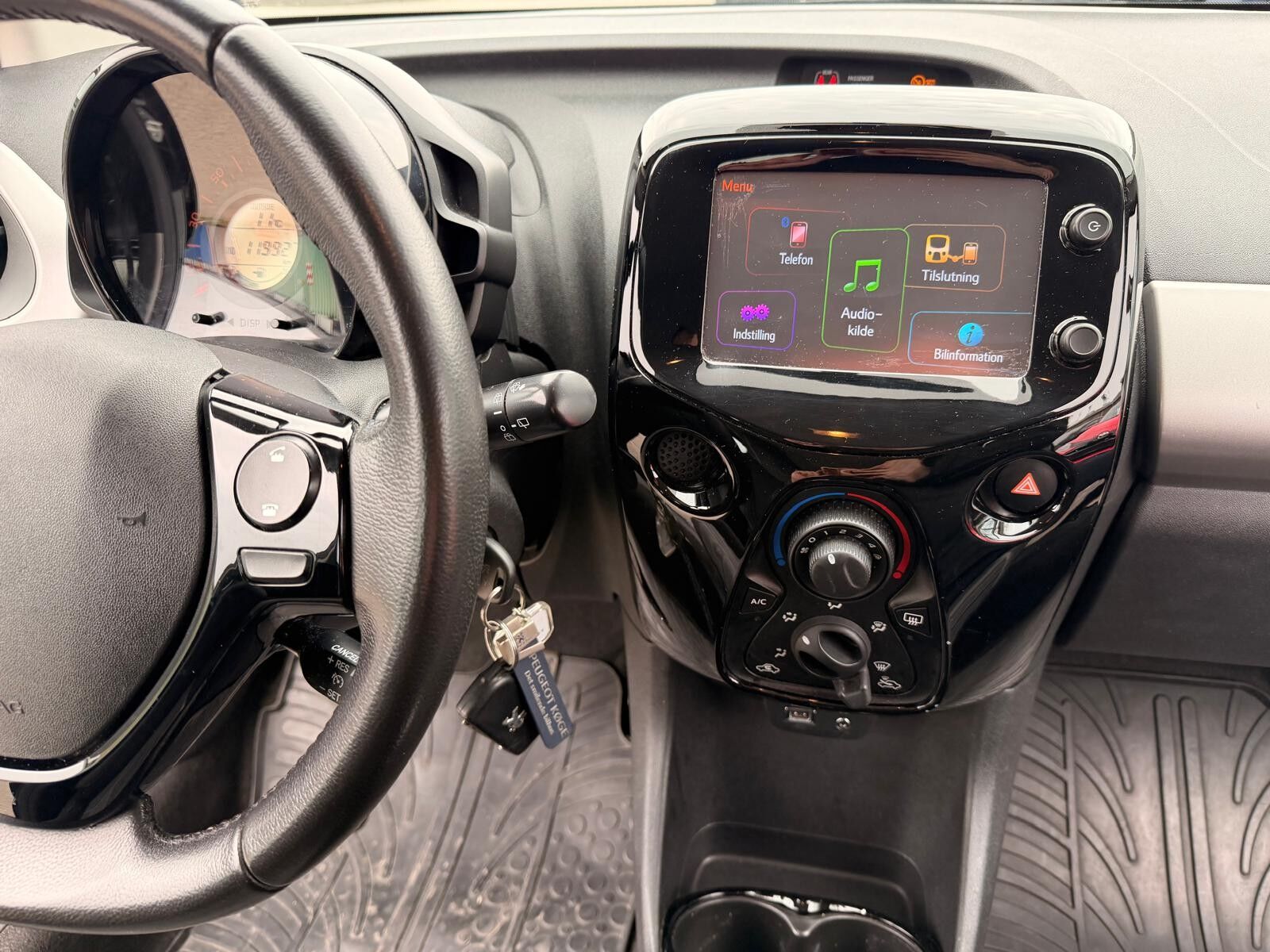 Billede af Peugeot 108 1,0 e-Vti More+ 69HK 5d