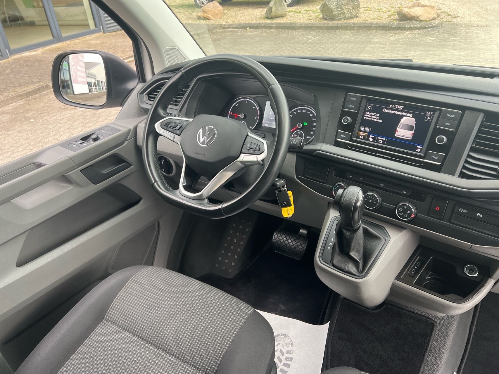 Billede af VW Transporter Kort 2,0 TDI BMT DSG 150HK Van 7g Aut.