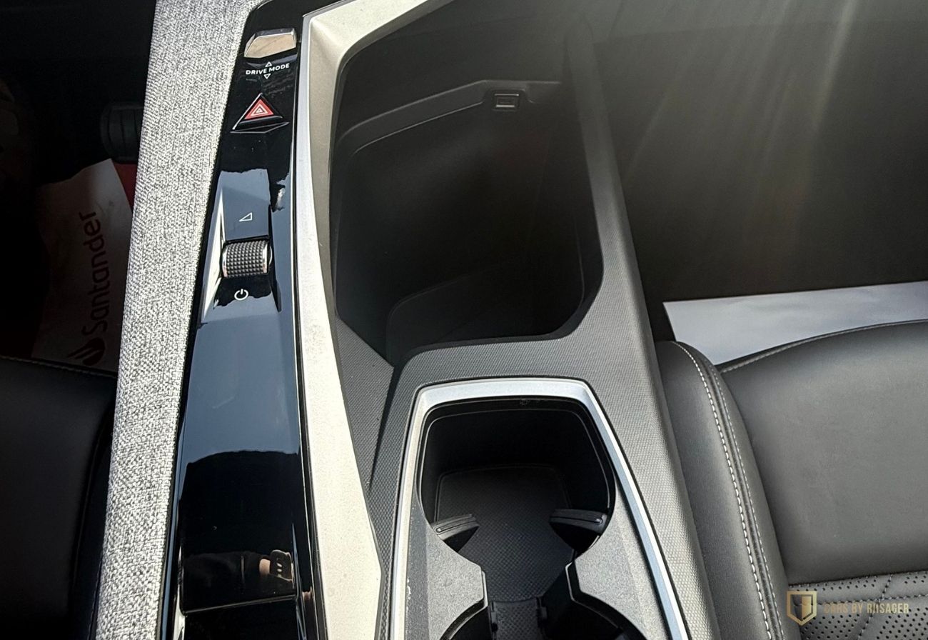 Billede af Peugeot e-5008 EL Allure 210HK 5d Aut.