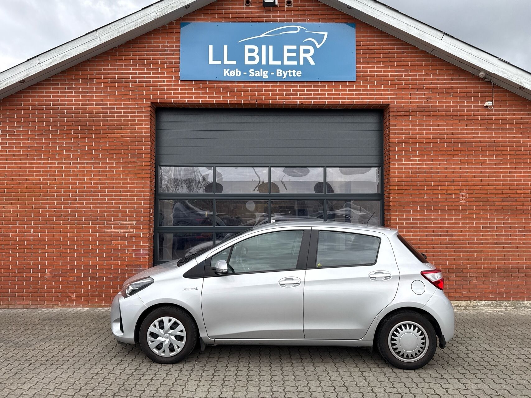 Billede af Toyota Yaris 1,5 Hybrid H2 E-CVT 100HK 5d Trinl. Gear