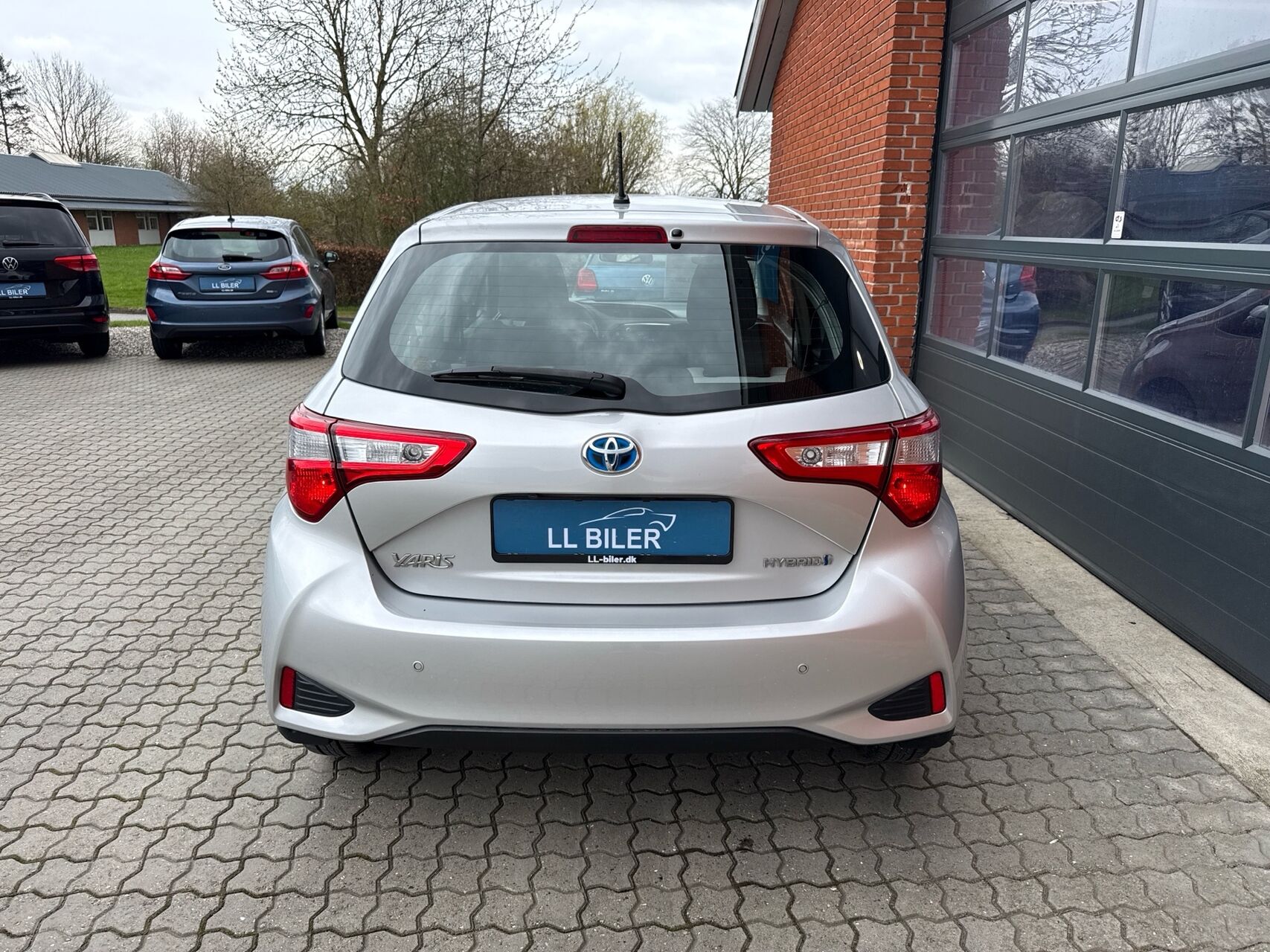 Billede af Toyota Yaris 1,5 Hybrid H2 E-CVT 100HK 5d Trinl. Gear