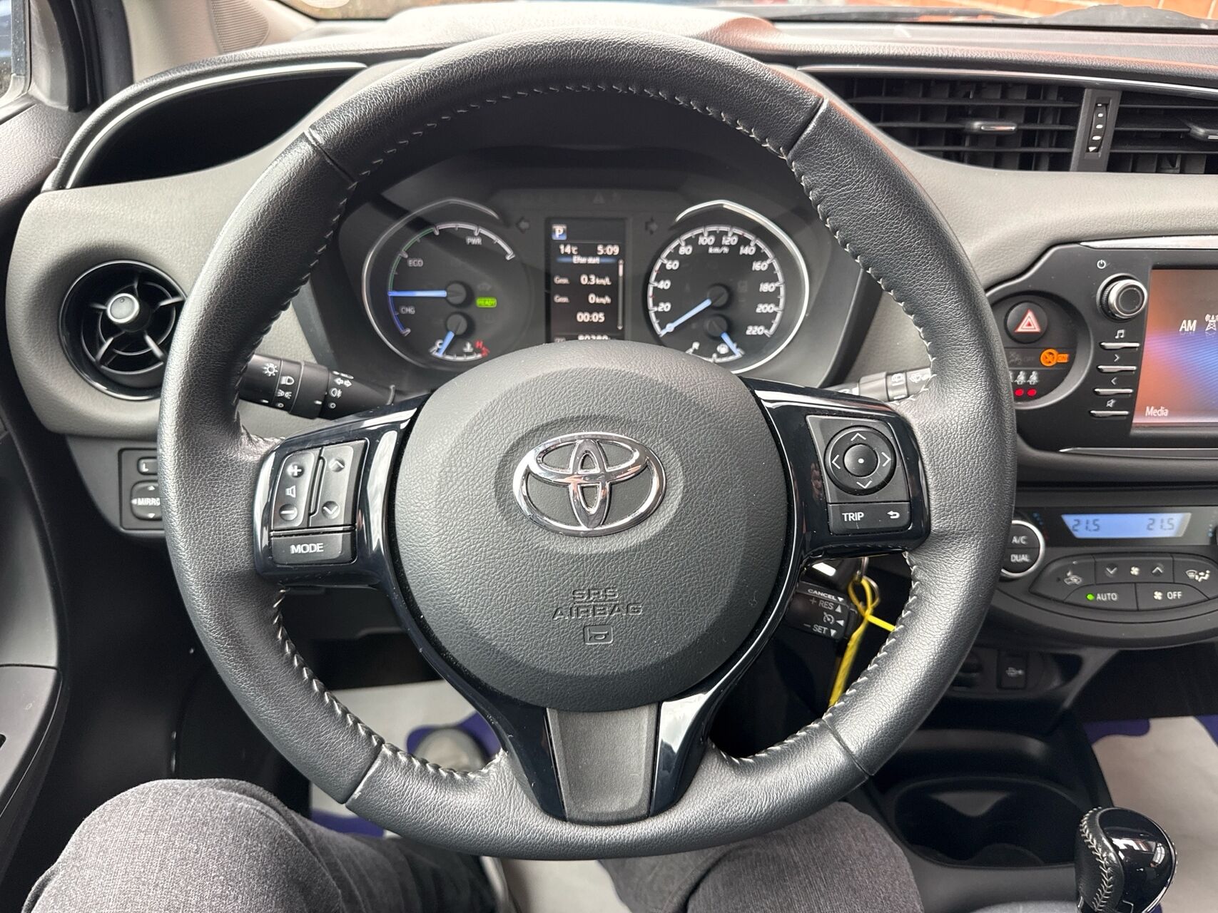 Billede af Toyota Yaris 1,5 Hybrid H2 E-CVT 100HK 5d Trinl. Gear
