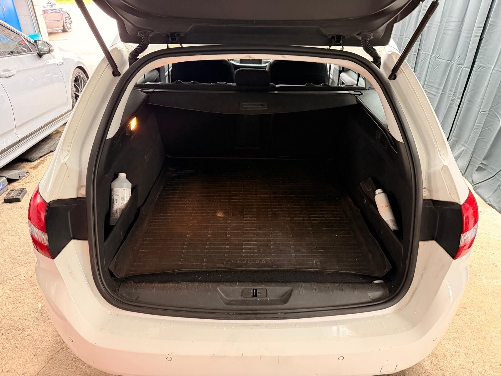 Billede af Peugeot 308 SW 1,6 Blue e-HDI Style 120HK Stc 6g
