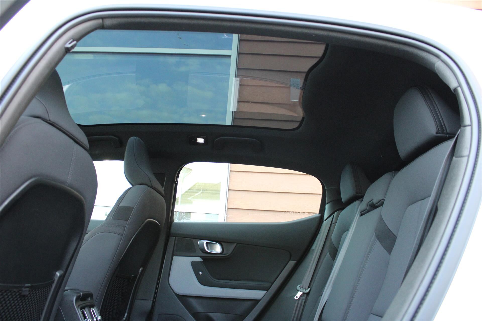 Billede af Polestar 2 EL Long range Single motor Plus 231HK 5d Aut.