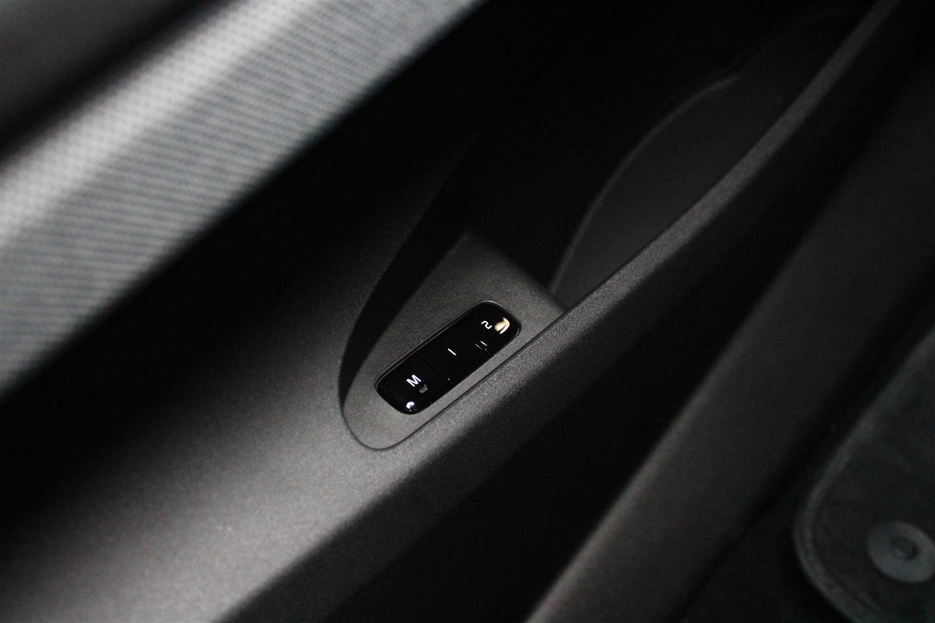Billede af Polestar 2 EL Long range Single motor Plus 231HK 5d Aut.