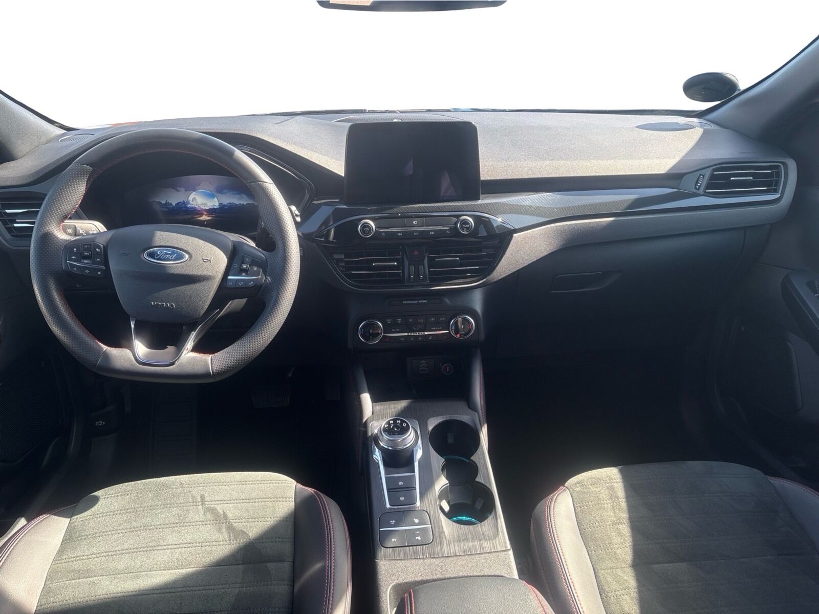 Billede af Ford Kuga 2,5 Plugin-hybrid ST-Line X CVT 225HK 5d Trinl. Gear