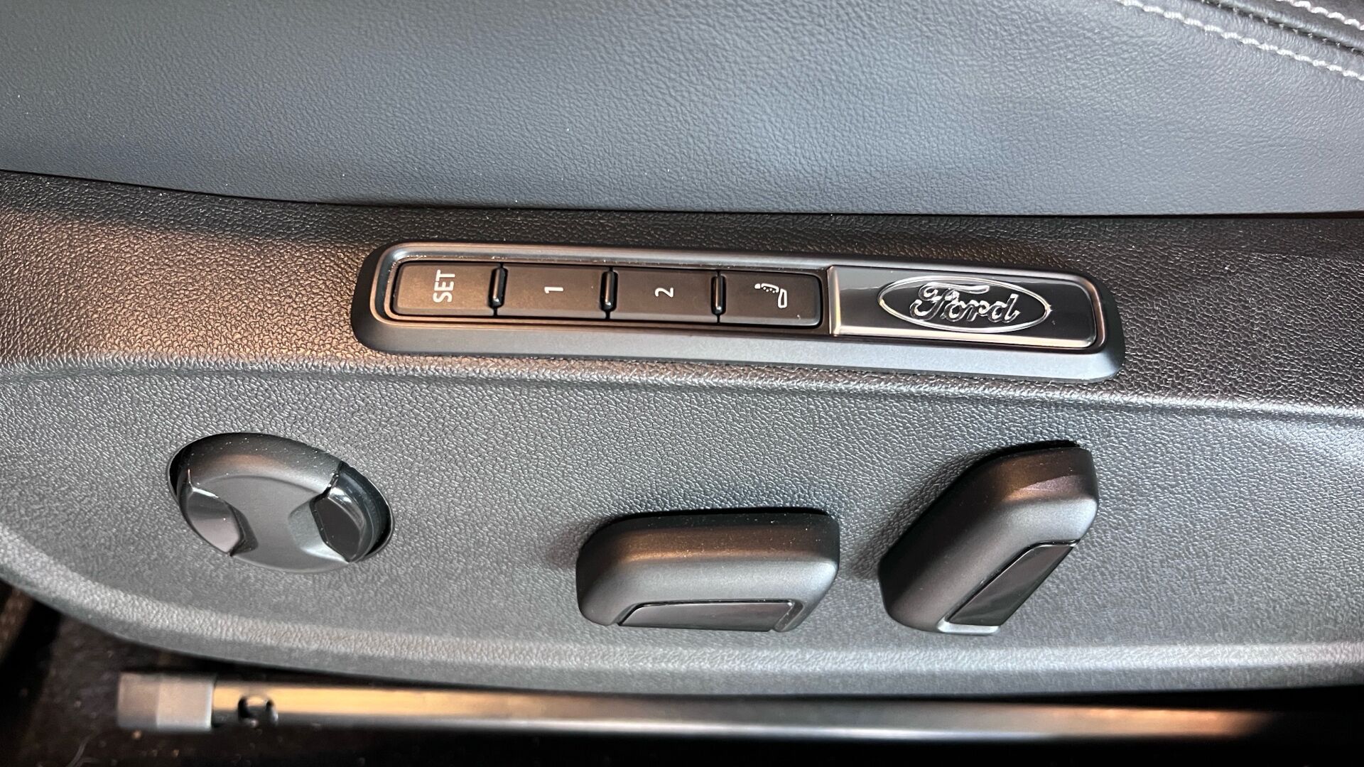 Billede af Ford Explorer EL SR Select RWD 170HK 5d Aut.