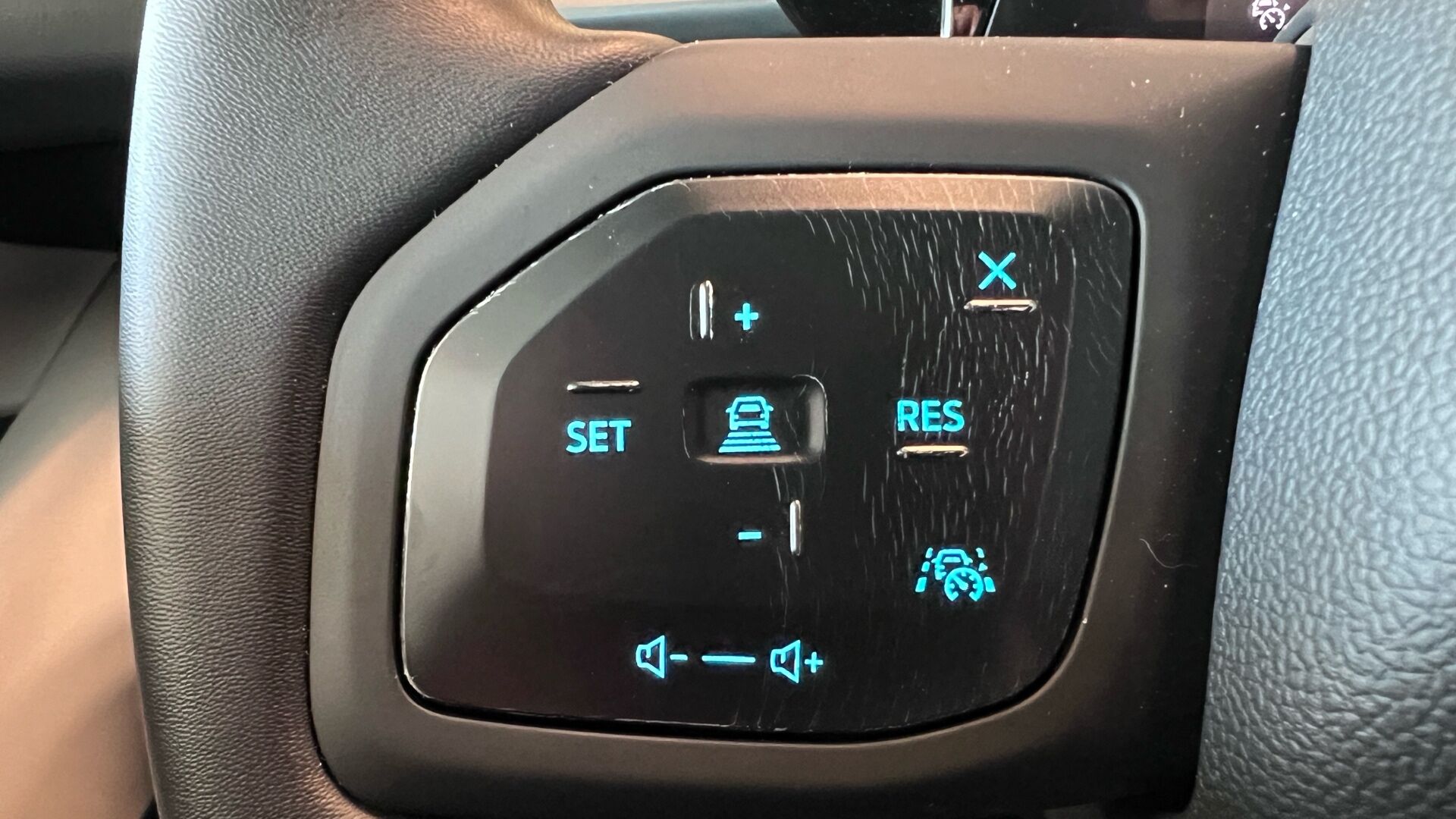 Billede af Ford Explorer EL SR Select RWD 170HK 5d Aut.