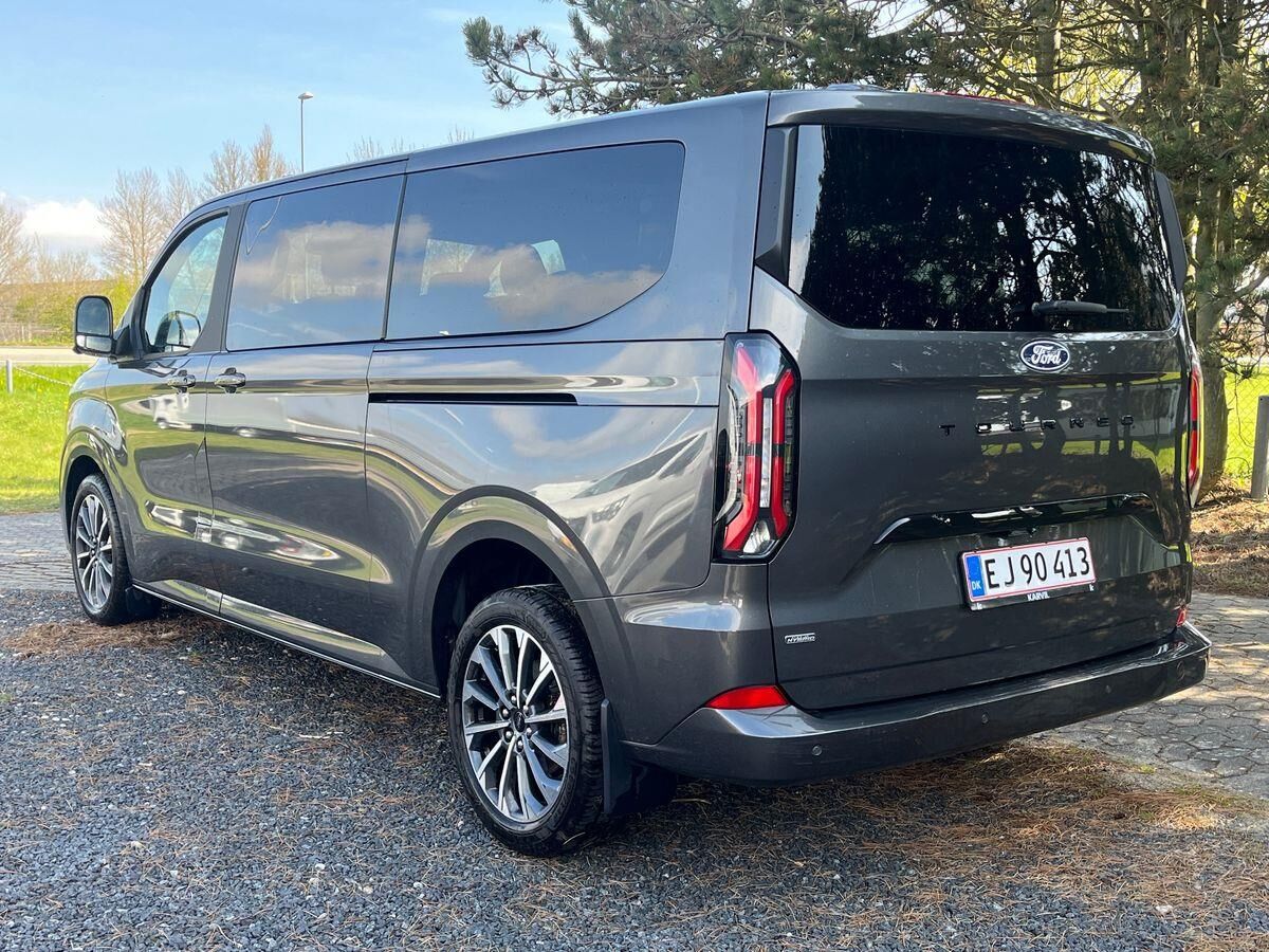 Billede af Ford Tourneo Custom 340 L2H1 2,5 Plugin-hybrid Titanium X CVT 233HK Aut.