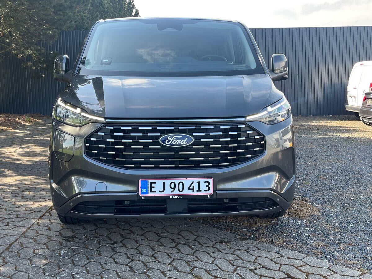 Billede af Ford Tourneo Custom 340 L2H1 2,5 Plugin-hybrid Titanium X CVT 233HK Aut.