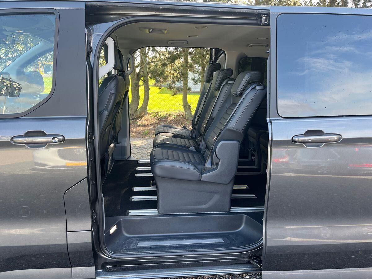 Billede af Ford Tourneo Custom 340 L2H1 2,5 Plugin-hybrid Titanium X CVT 233HK Aut.