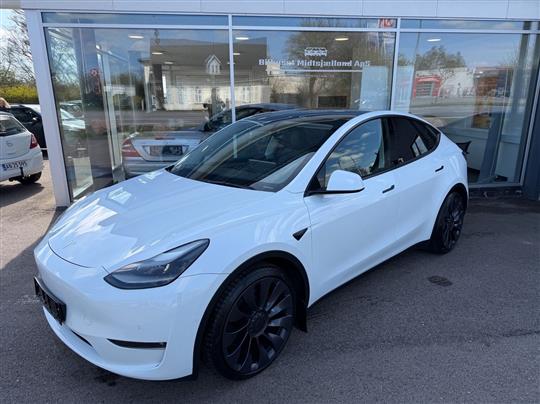 Tesla Model Y EL Performance AWD 534HK 5d Aut.