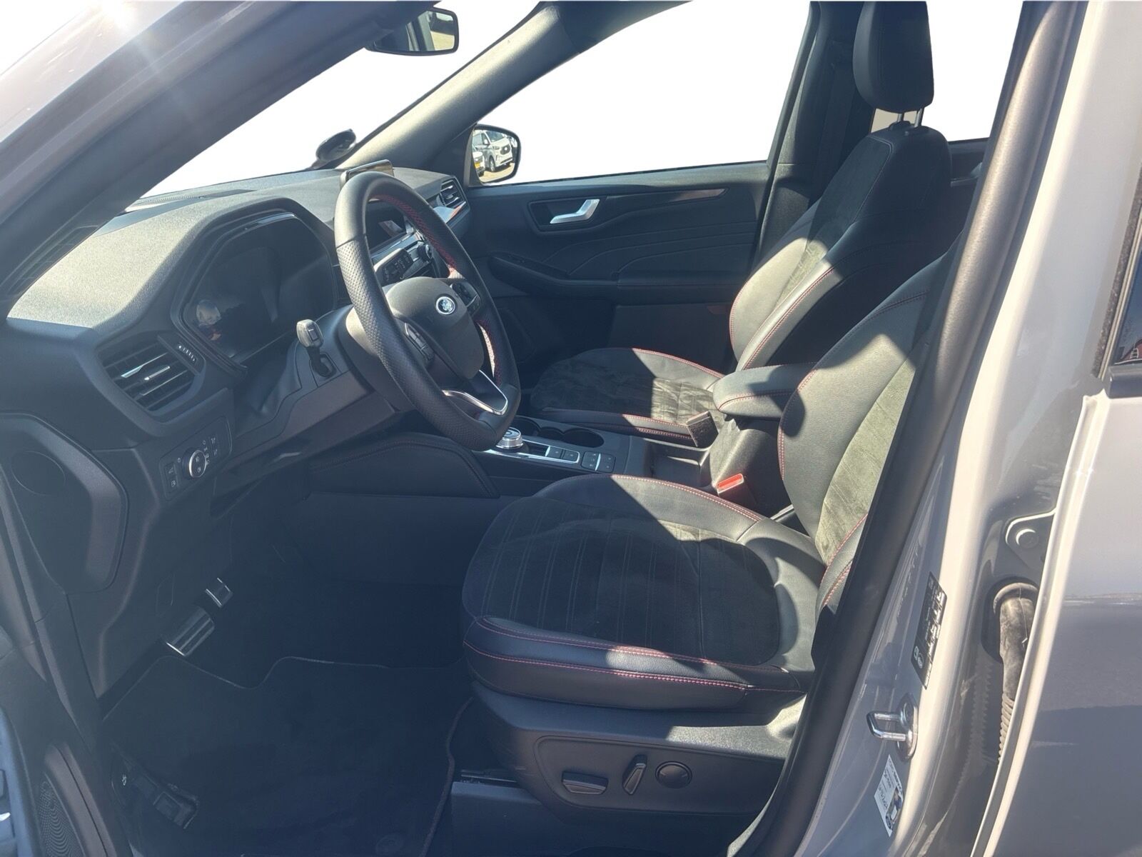 Billede af Ford Kuga 2,5 Plugin-hybrid Graphite Tech CVT 225HK 5d Trinl. Gear