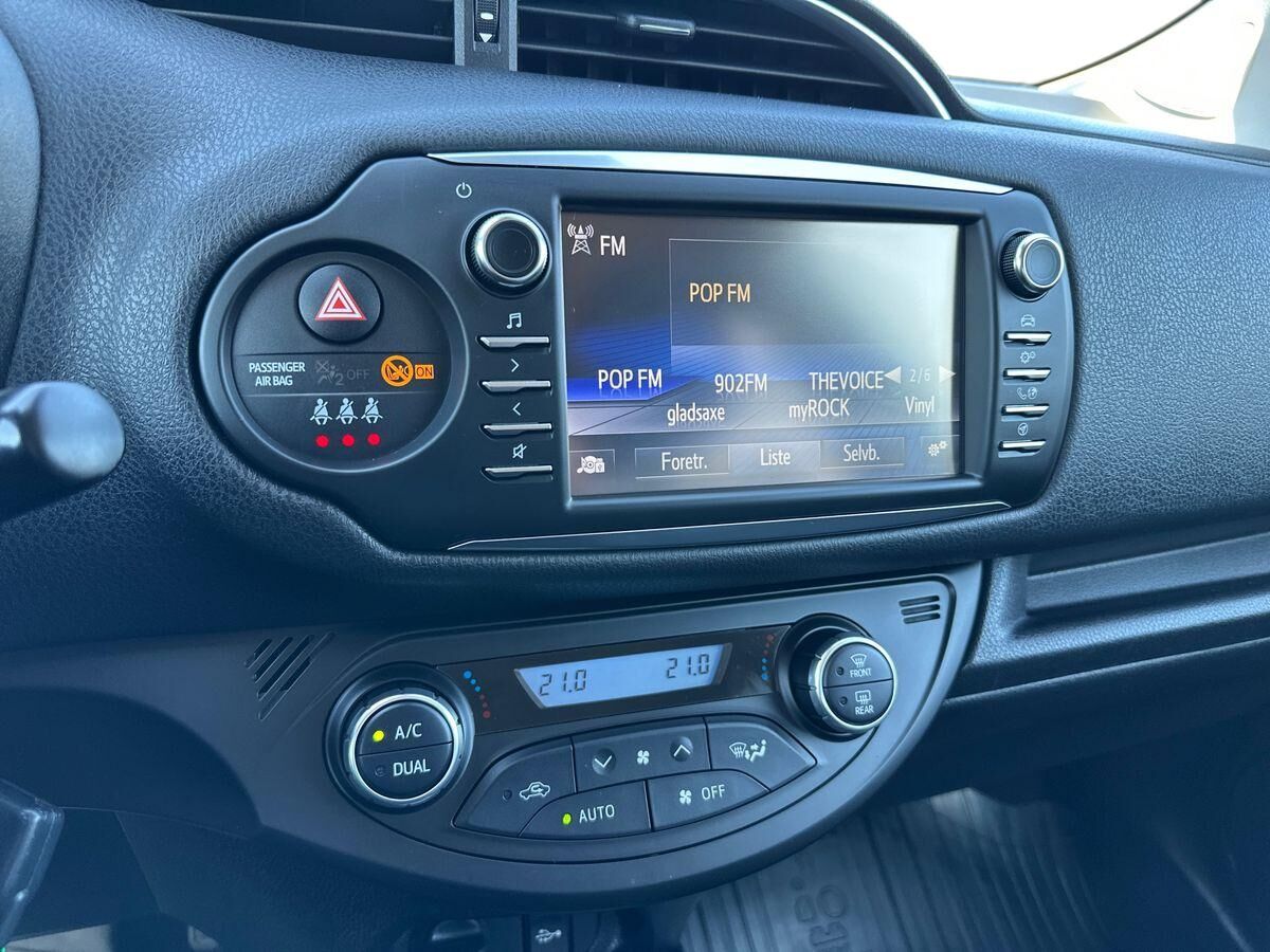 Billede af Toyota Yaris 1,5 Hybrid H2 Premium E-CVT 100HK 5d Trinl. Gear