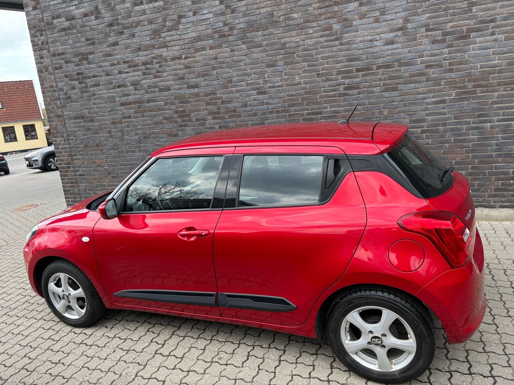 Billede af Suzuki Swift 1,2 Dualjet  Mild hybrid Club AEB 83HK 5d