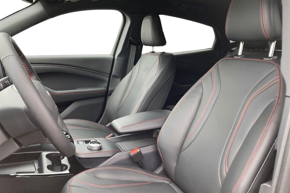 Billede af Ford Mustang Mach-E EL UR Premium 294HK 5d Aut.