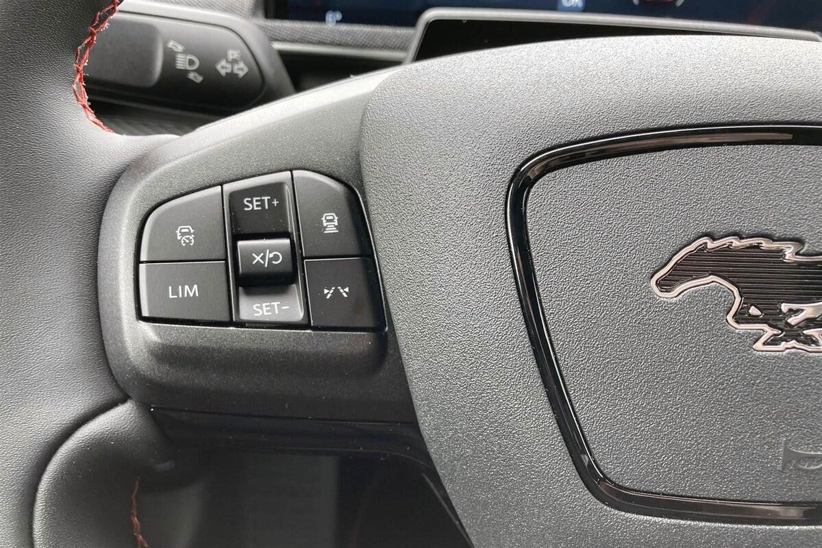 Billede af Ford Mustang Mach-E EL UR Premium 294HK 5d Aut.