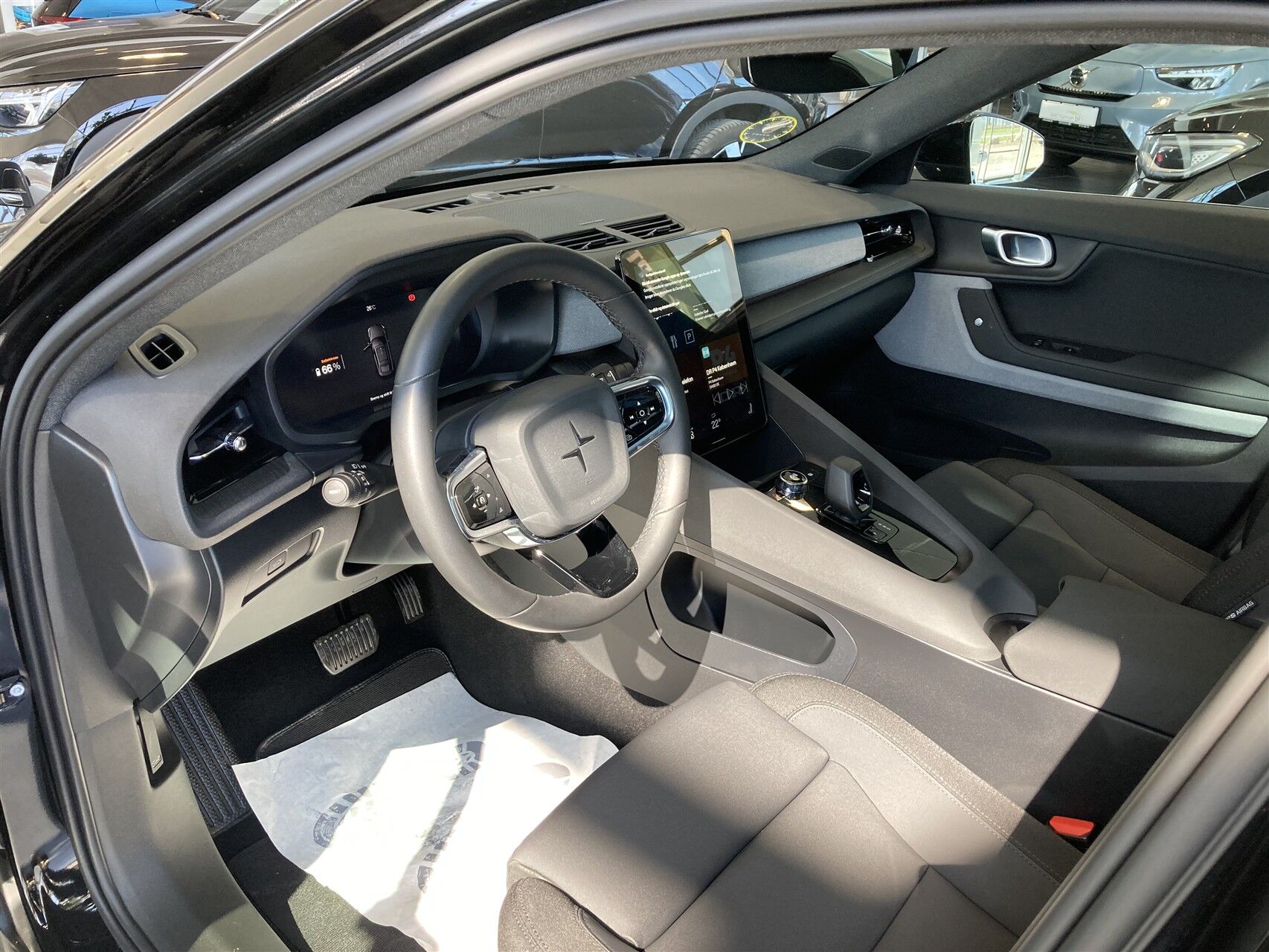 Billede af Polestar 2 EL Long range Single motor Plus 231HK 5d Aut.