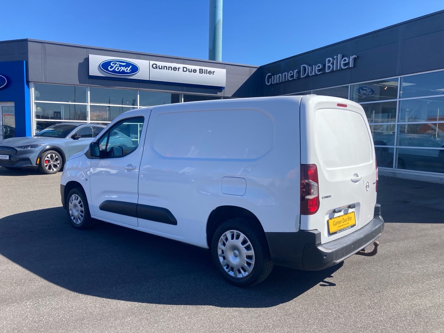 Billede af Opel Combo L2V2 1,5 D Enjoy EAT8 130HK Van 8g Aut.