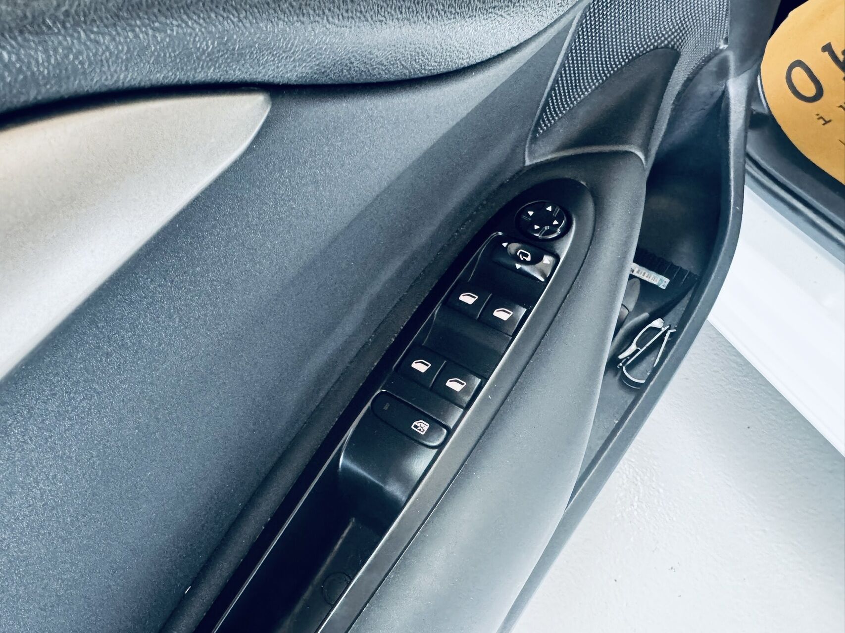 Billede af Citroën C4 1,6 Blue HDi Feel Complet start/stop 100HK 5d