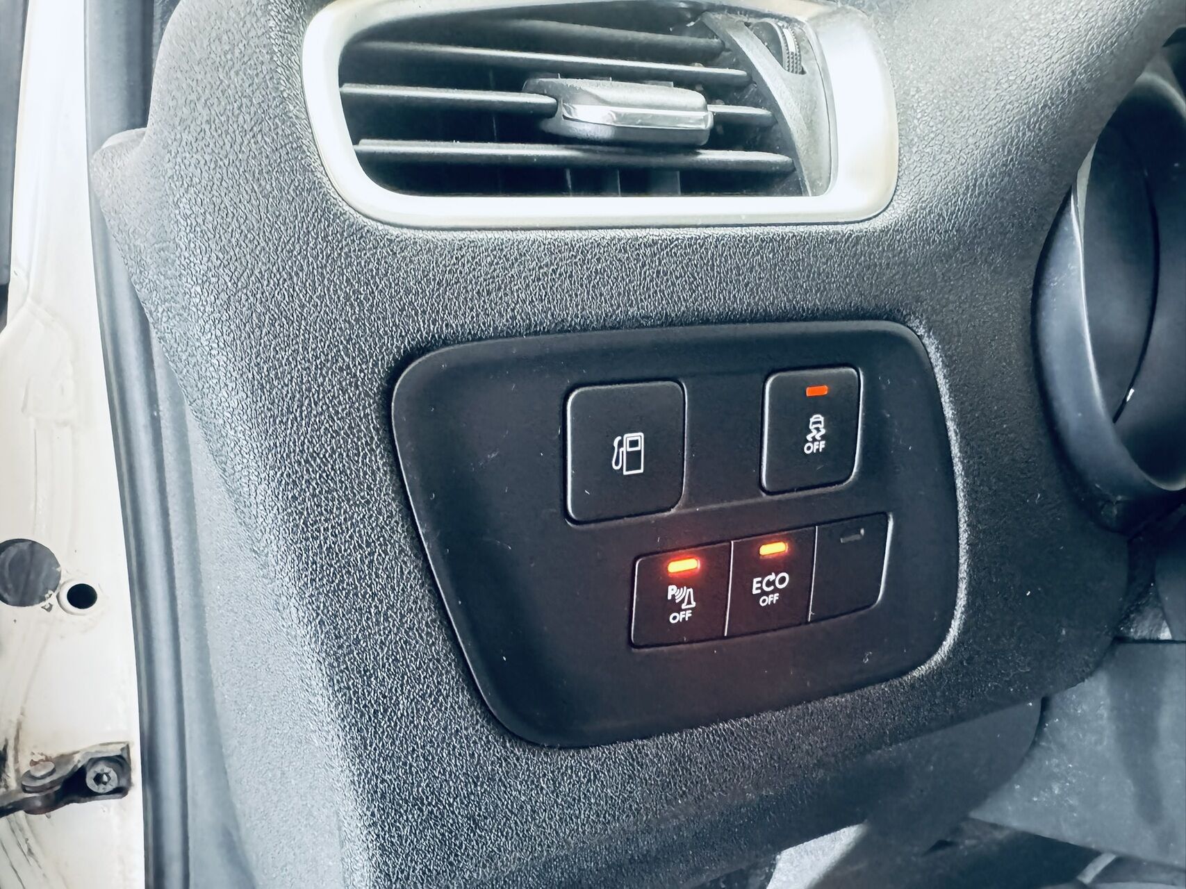 Billede af Citroën C4 1,6 Blue HDi Feel Complet start/stop 100HK 5d