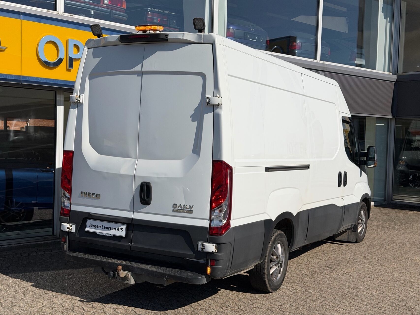 Billede af Iveco Daily 35S18 12m3 3,0 D 180HK Van 8g Aut.