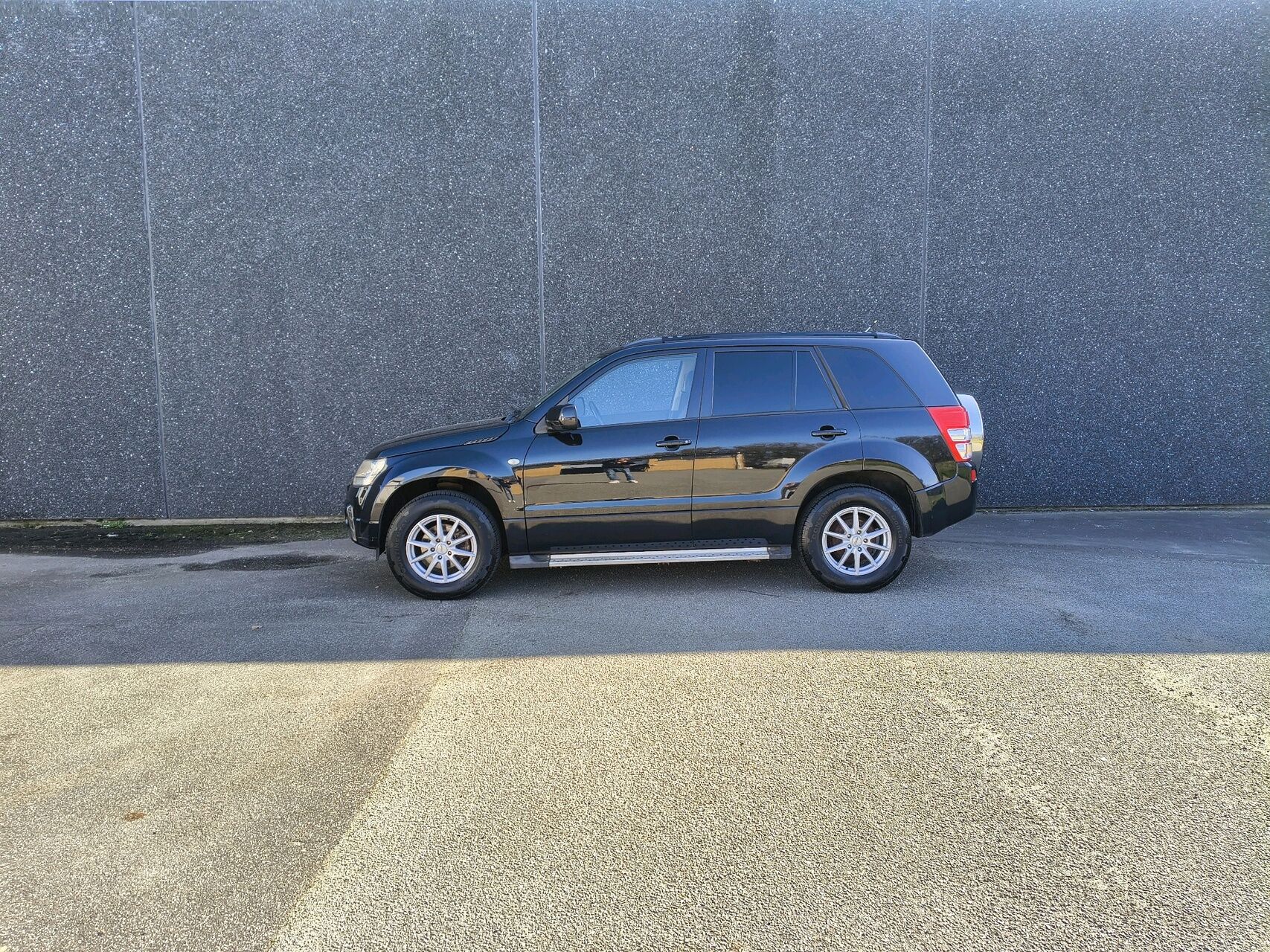 Billede af Suzuki Grand Vitara 2,0 GL 4x4 140HK 5d Aut.