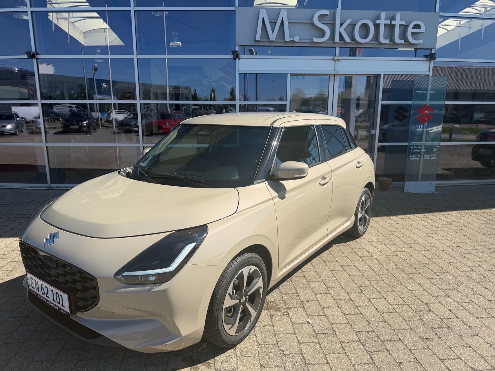 Billede af Suzuki Swift 1,2 Desire CVT 82HK 5d Aut.