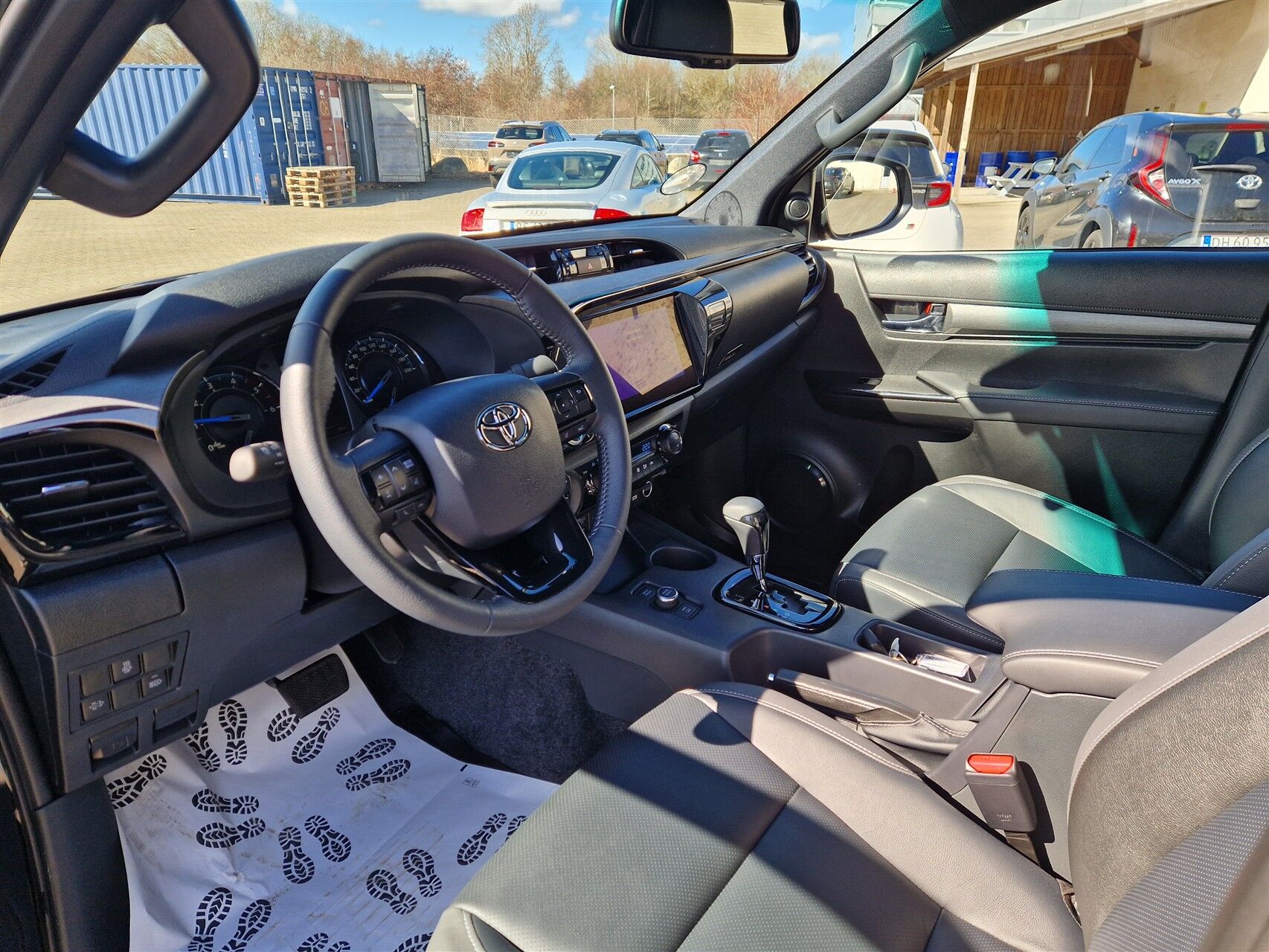 Billede af Toyota HiLux 2.8 diesel MHEV 204hk Double Cab AWD aut. gear T4 Invincible