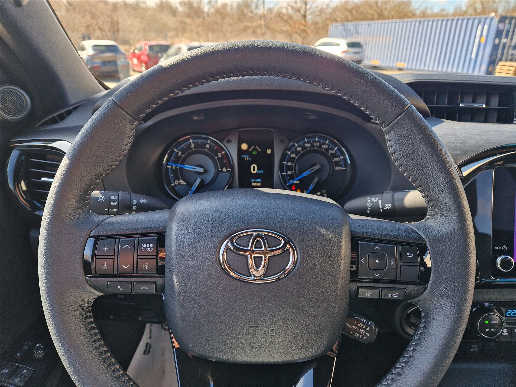 Billede af Toyota HiLux 2.8 diesel MHEV 204hk Double Cab AWD aut. gear T4 Invincible