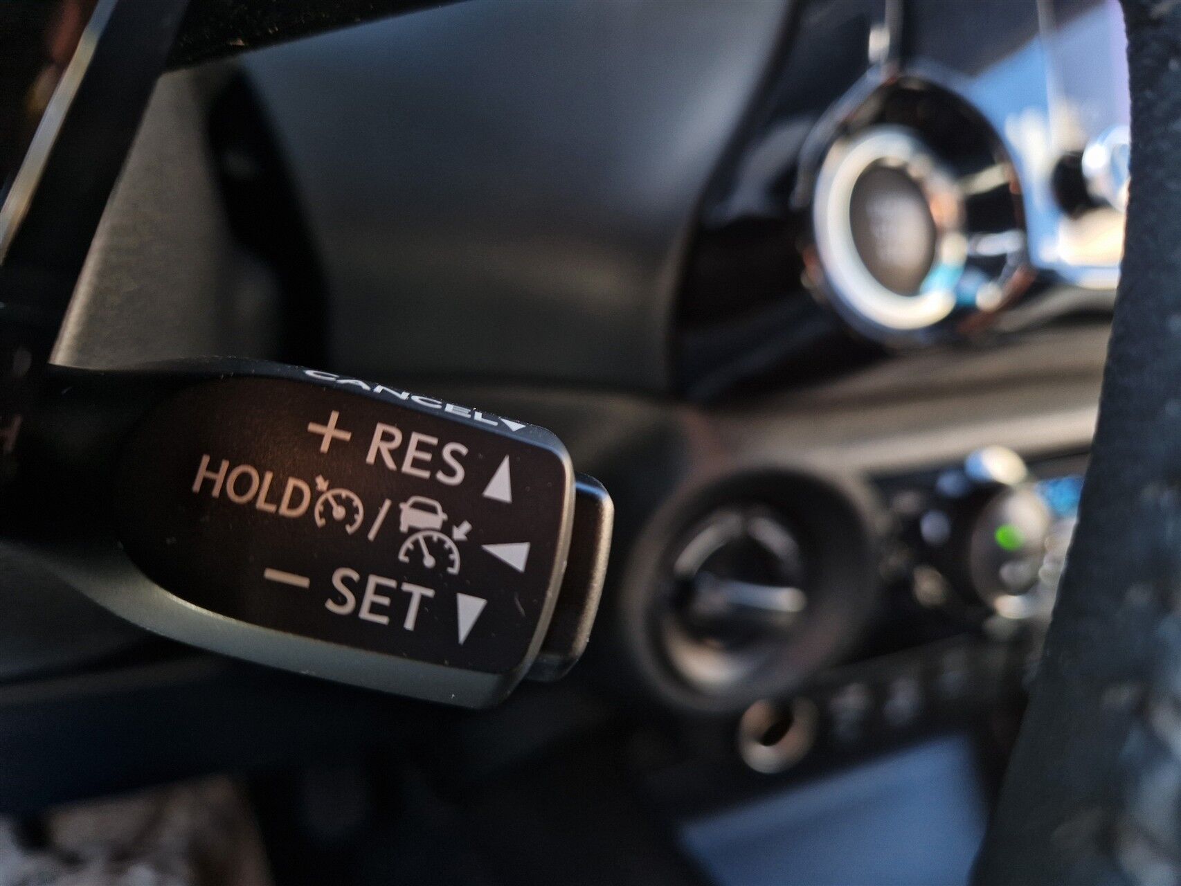 Billede af Toyota HiLux 2.8 diesel MHEV 204hk Double Cab AWD aut. gear T4 Invincible