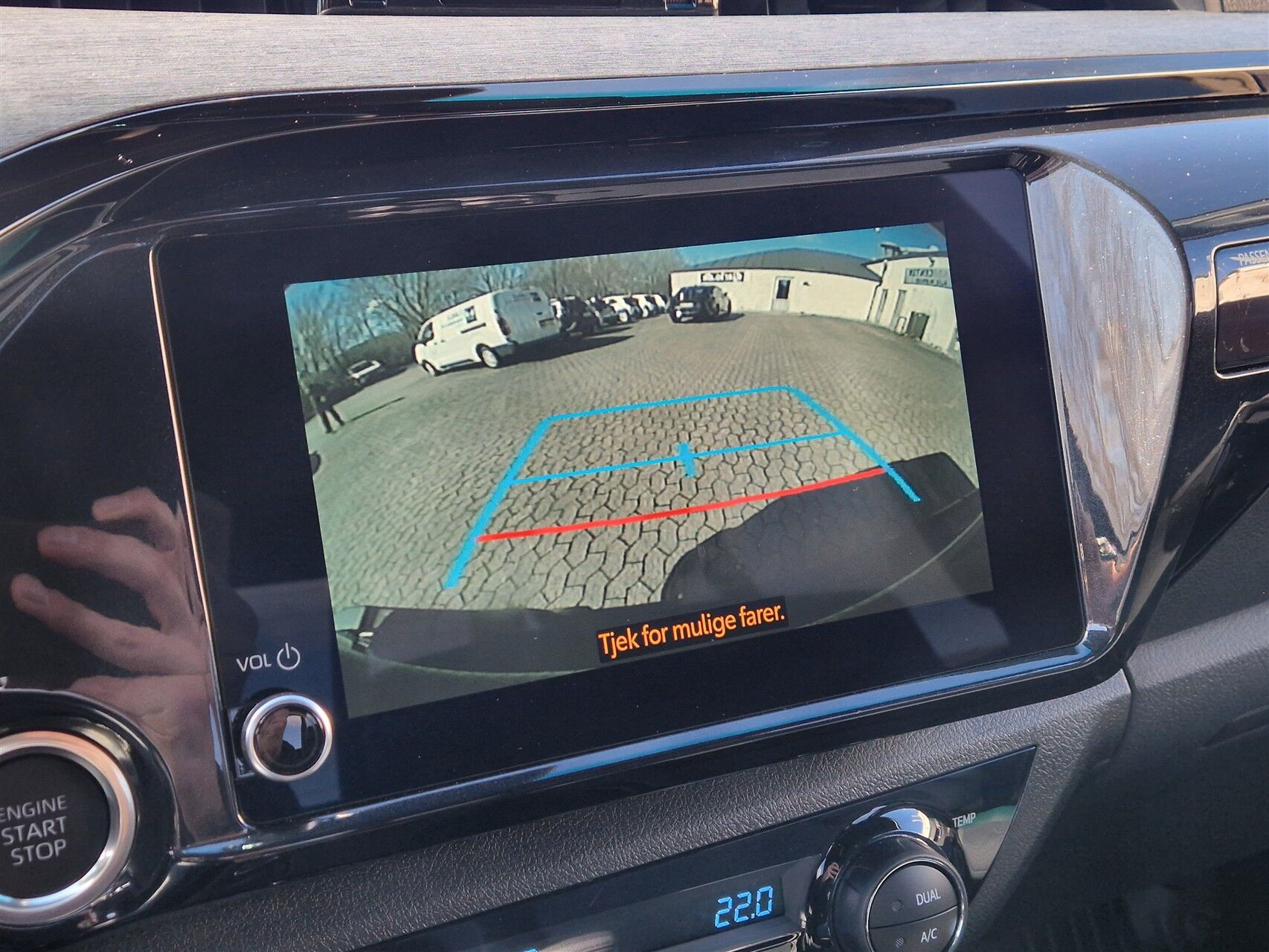 Billede af Toyota HiLux 2.8 diesel MHEV 204hk Double Cab AWD aut. gear T4 Invincible