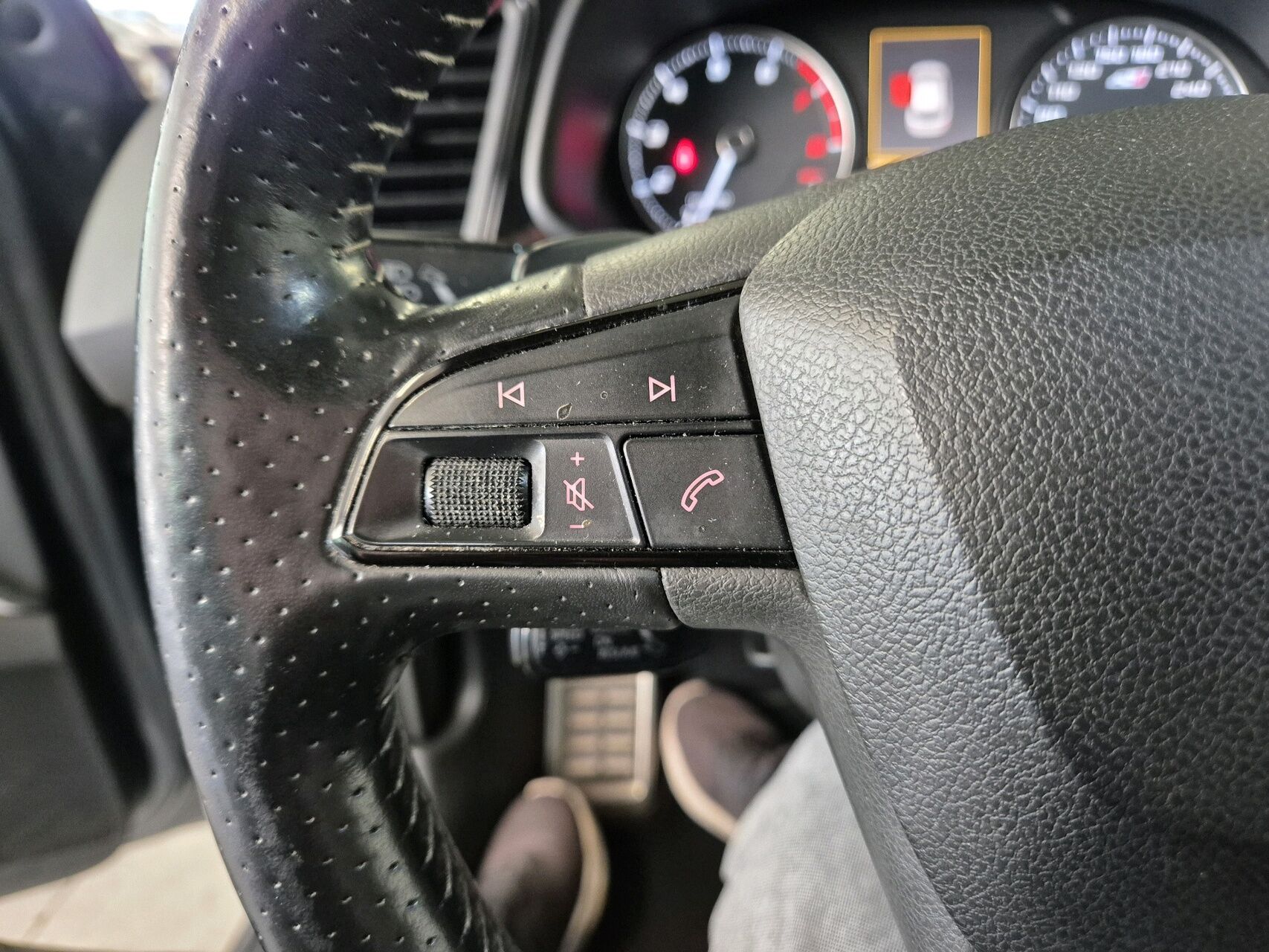 Billede af Seat Leon 2,0 TSI Cupra Start/Stop DSG 280HK 5d 6g Aut.