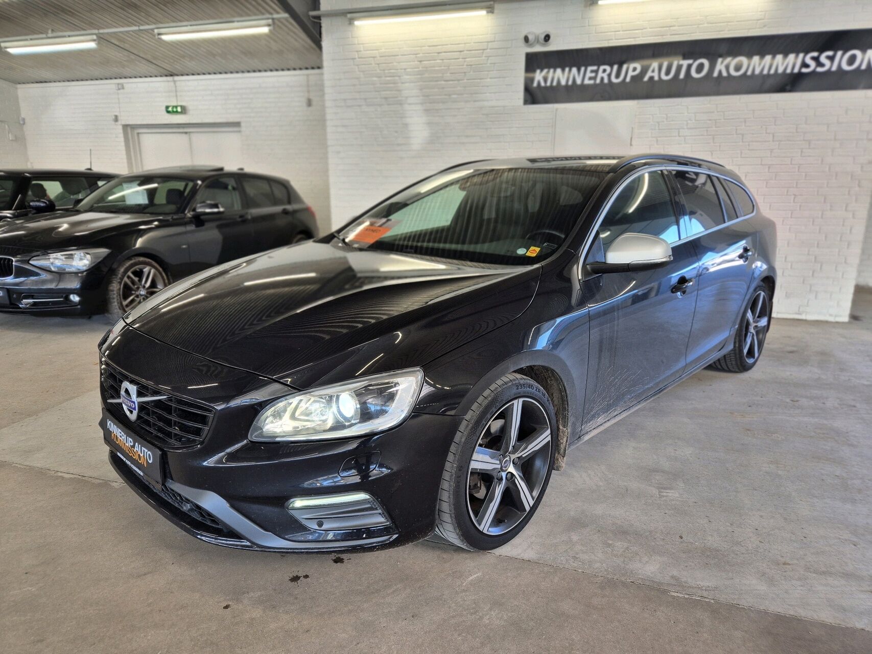 Billede af Volvo V60 2,0 T4 R-design 190HK Stc 6g Aut.