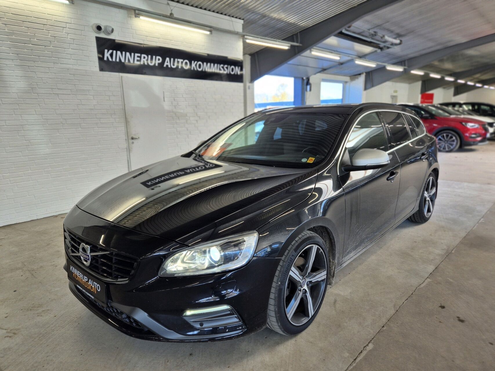Billede af Volvo V60 2,0 T4 R-design 190HK Stc 6g Aut.
