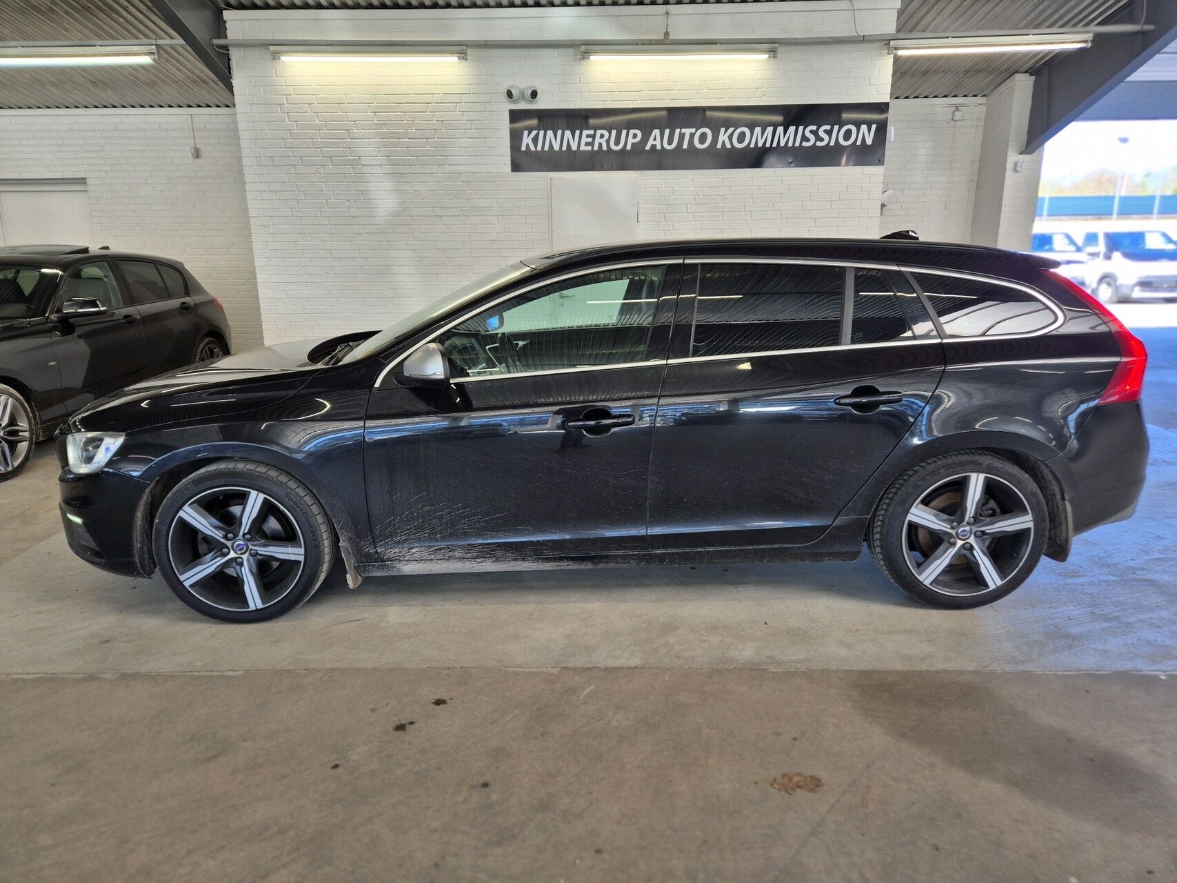 Billede af Volvo V60 2,0 T4 R-design 190HK Stc 6g Aut.