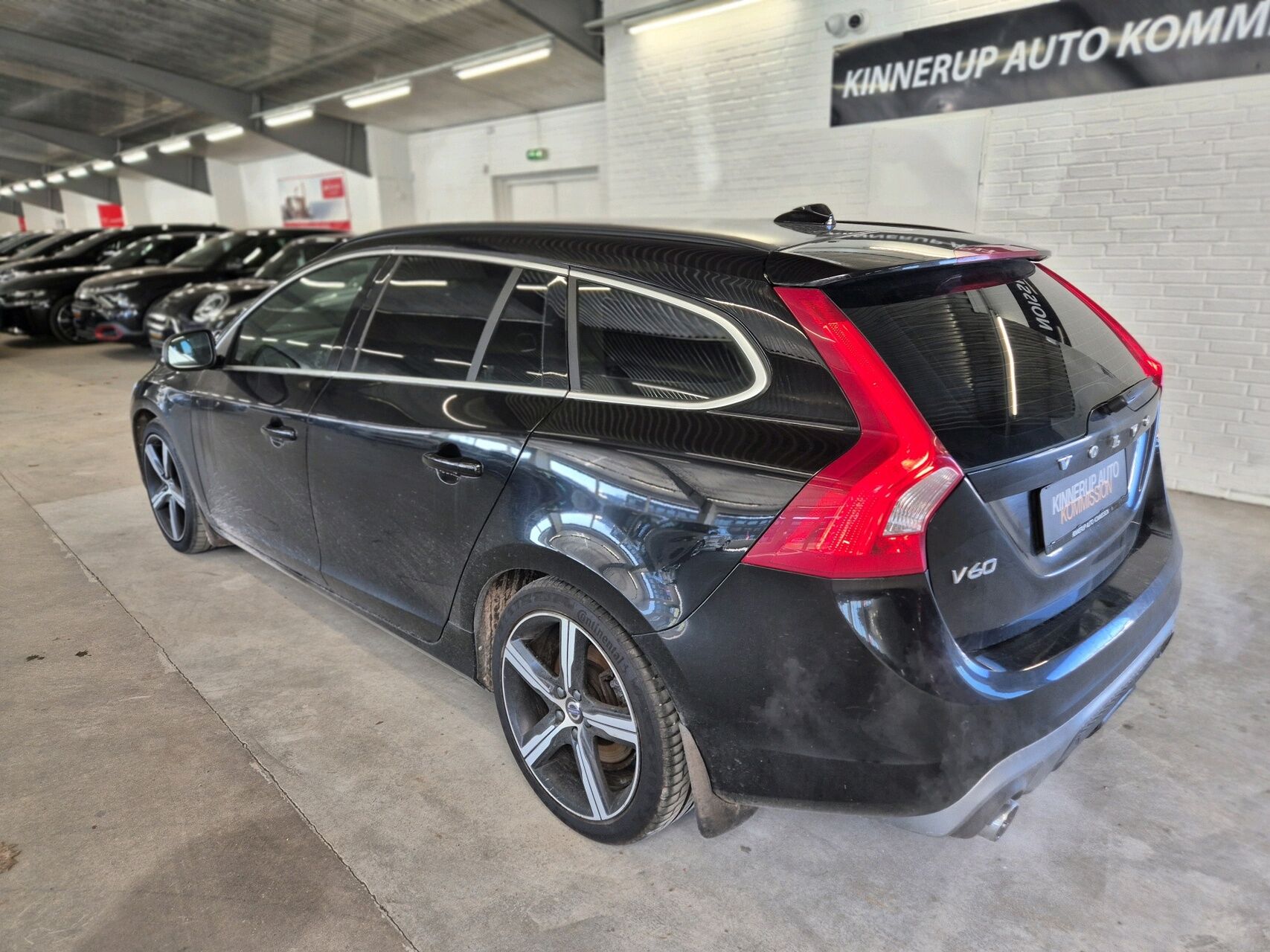 Billede af Volvo V60 2,0 T4 R-design 190HK Stc 6g Aut.