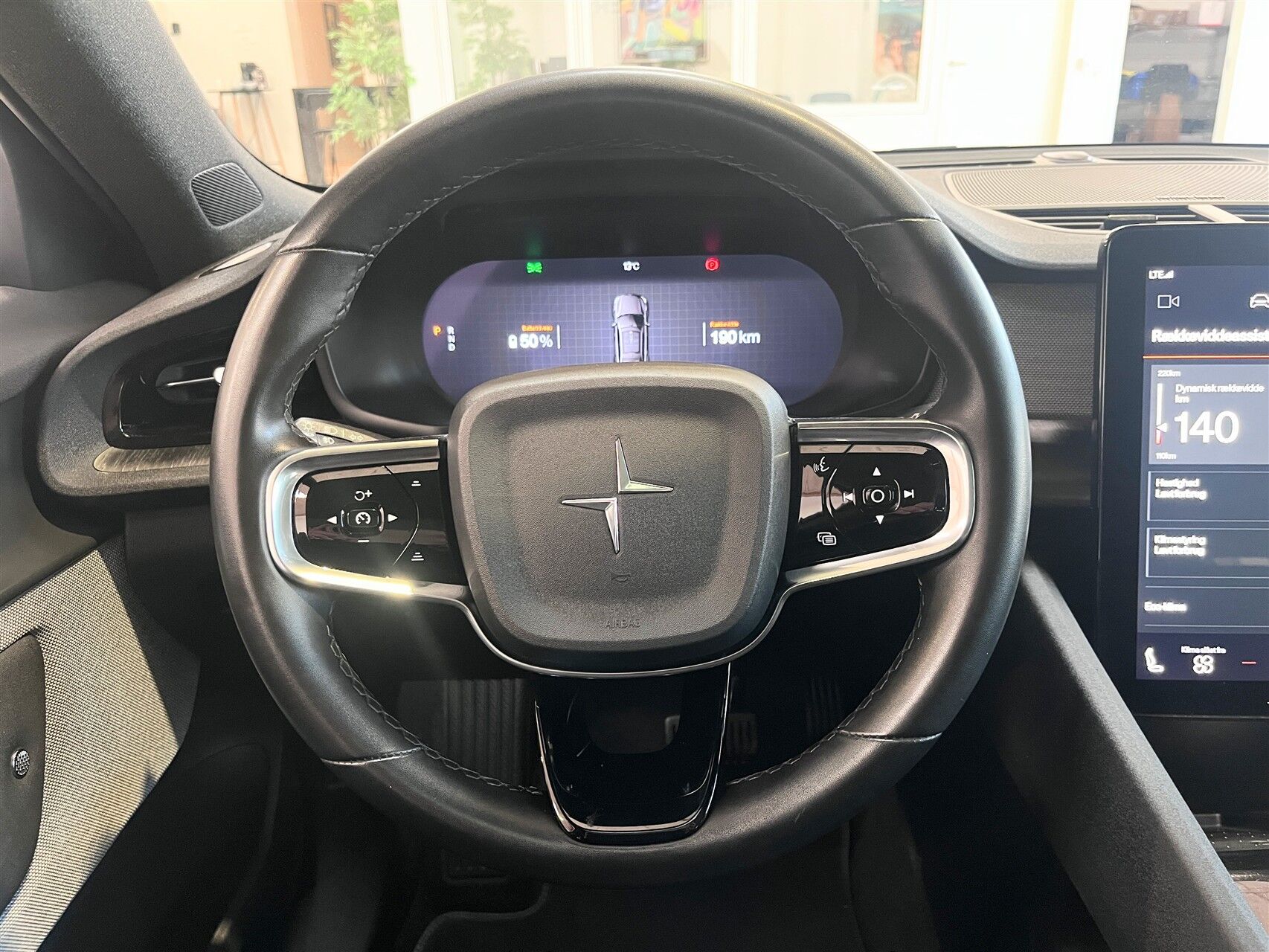 Billede af Polestar 2 EL Intro Dual motor AWD 408HK 5d Aut.