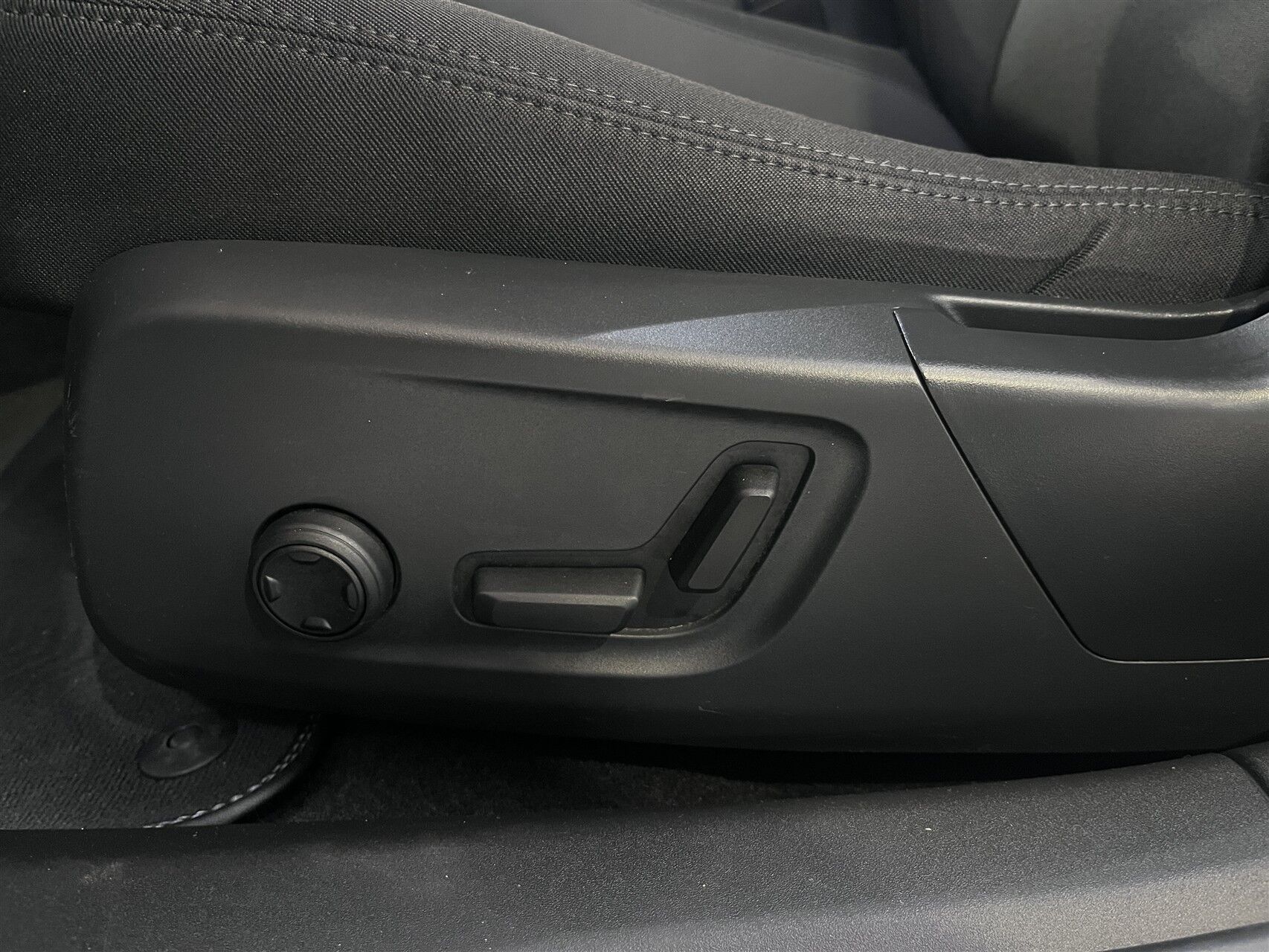 Billede af Polestar 2 EL Intro Dual motor AWD 408HK 5d Aut.