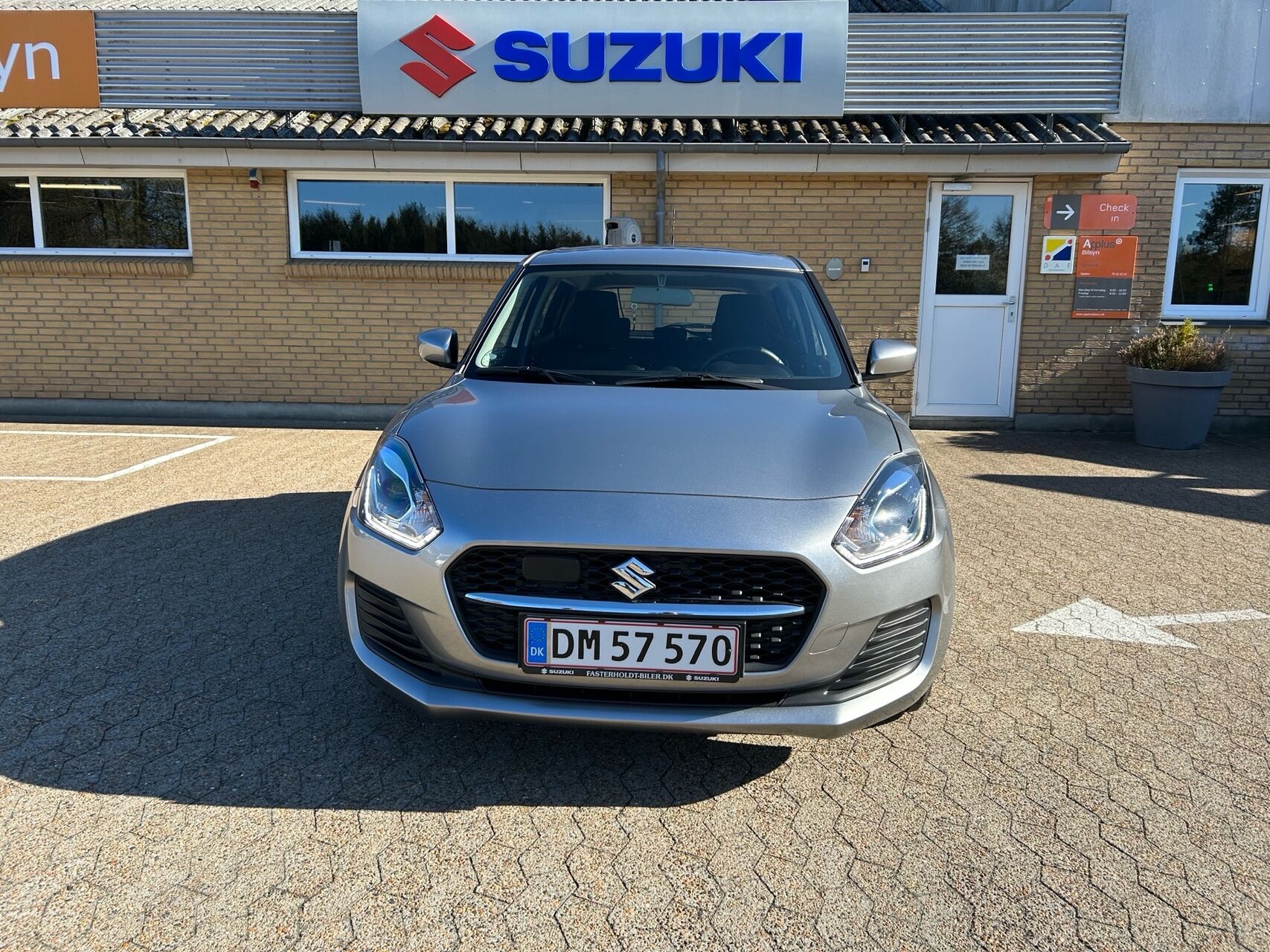Billede af Suzuki Swift 1,2 Dualjet  Mild hybrid Club AEB 83HK 5d