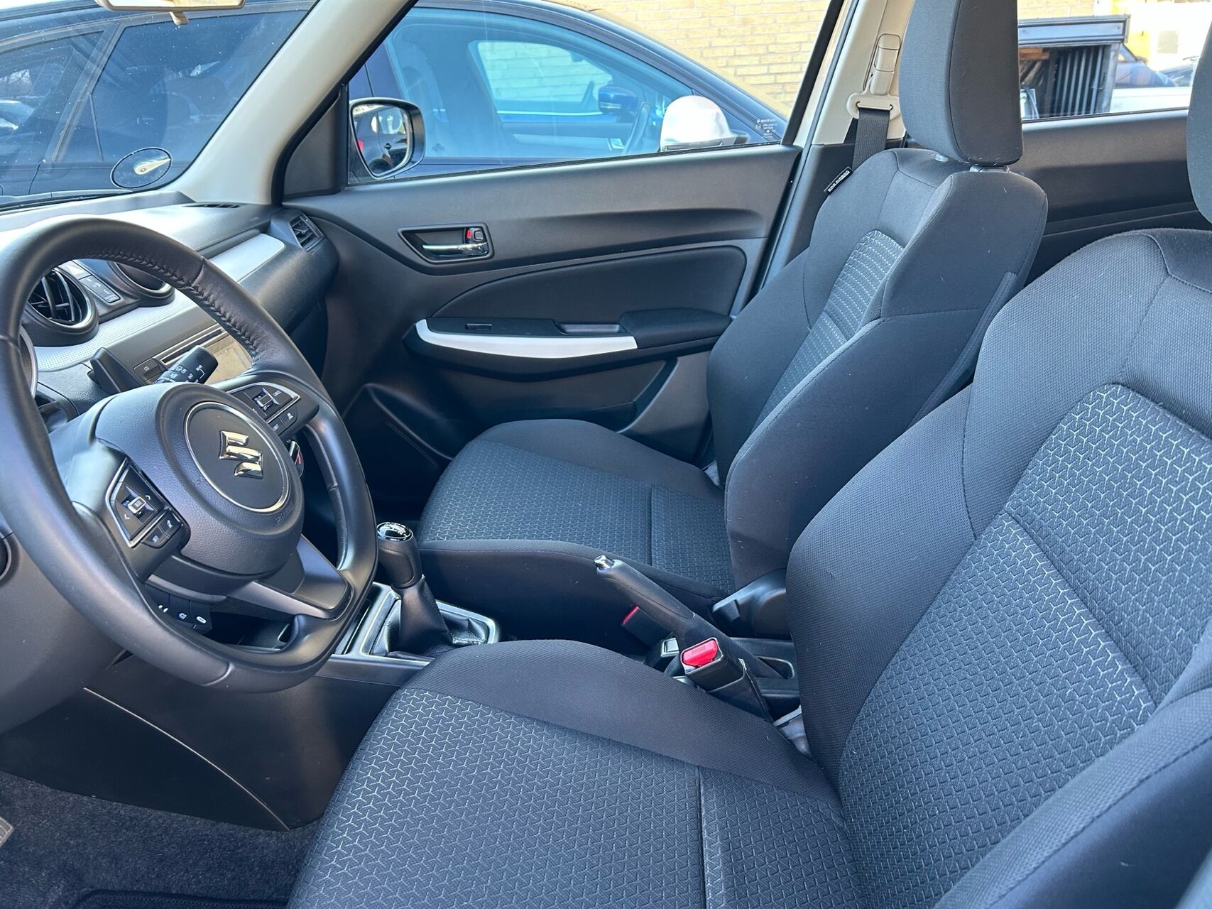 Billede af Suzuki Swift 1,2 Dualjet  Mild hybrid Club AEB 83HK 5d
