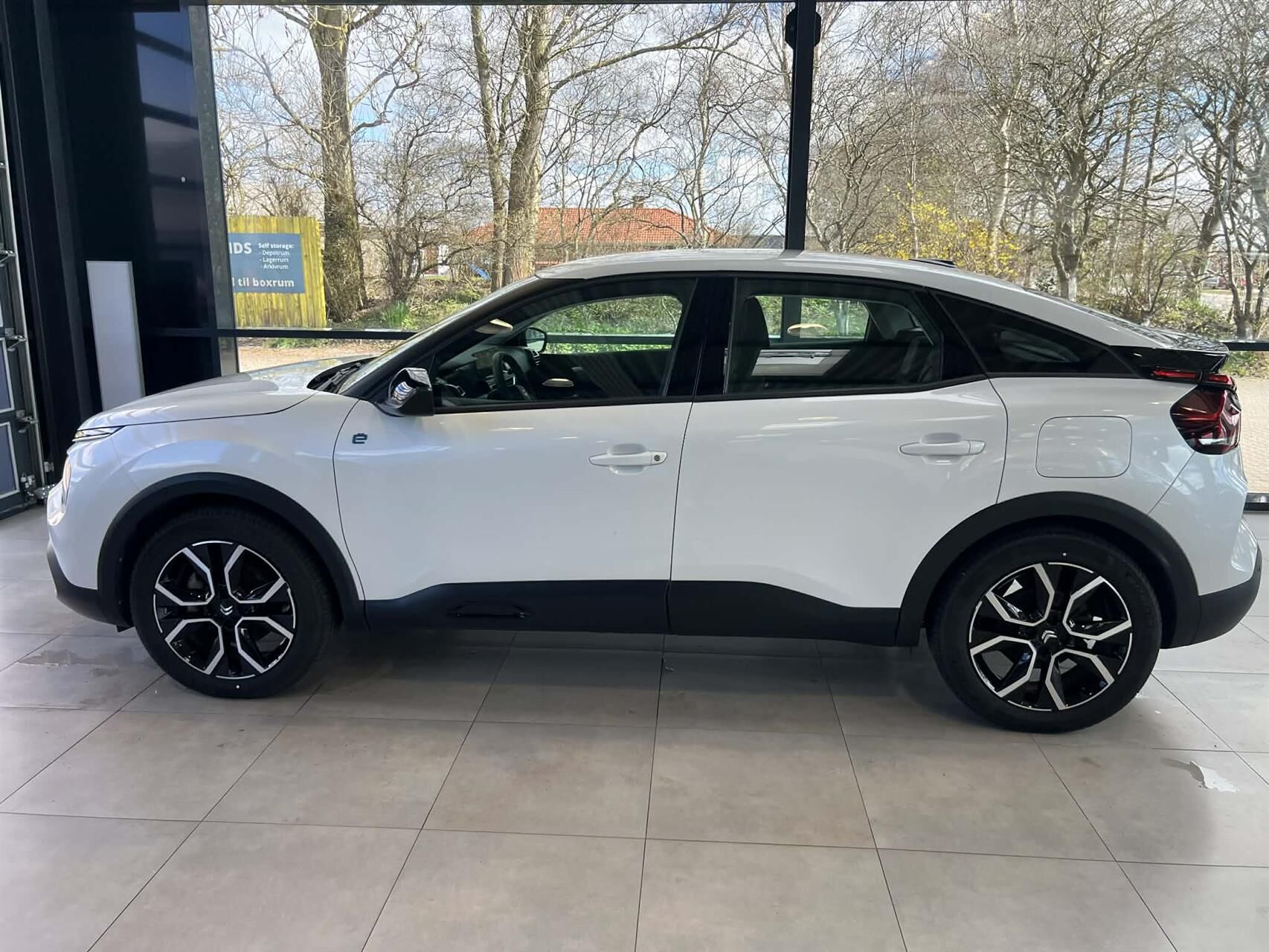 Billede af Citroën e-C4 EL Shine Ltd. 136HK 5d Aut.