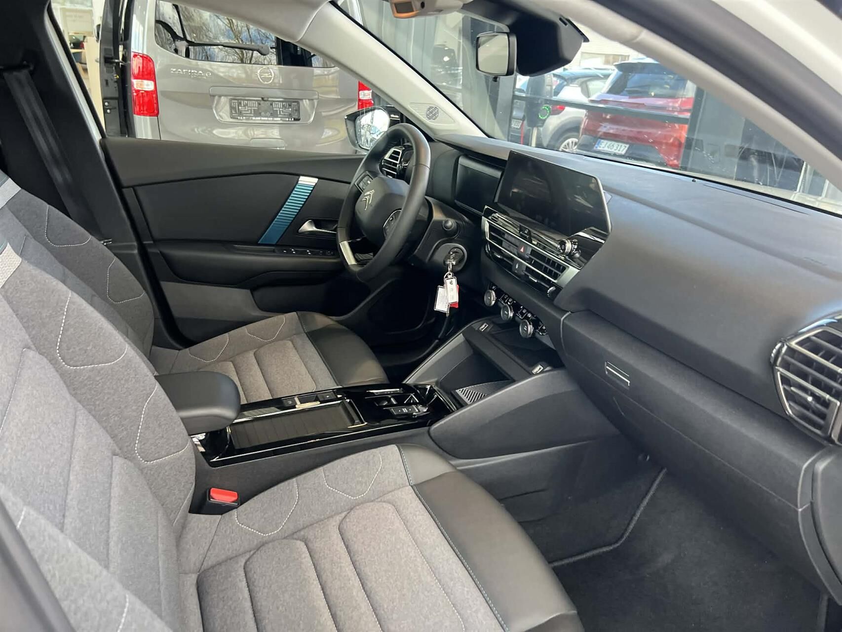 Billede af Citroën e-C4 EL Shine Ltd. 136HK 5d Aut.