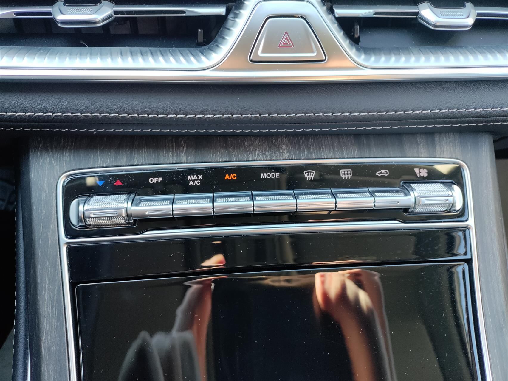 Billede af Navor E5 1,5 Plugin-hybrid Rock E-CVT 218HK 5d Aut.